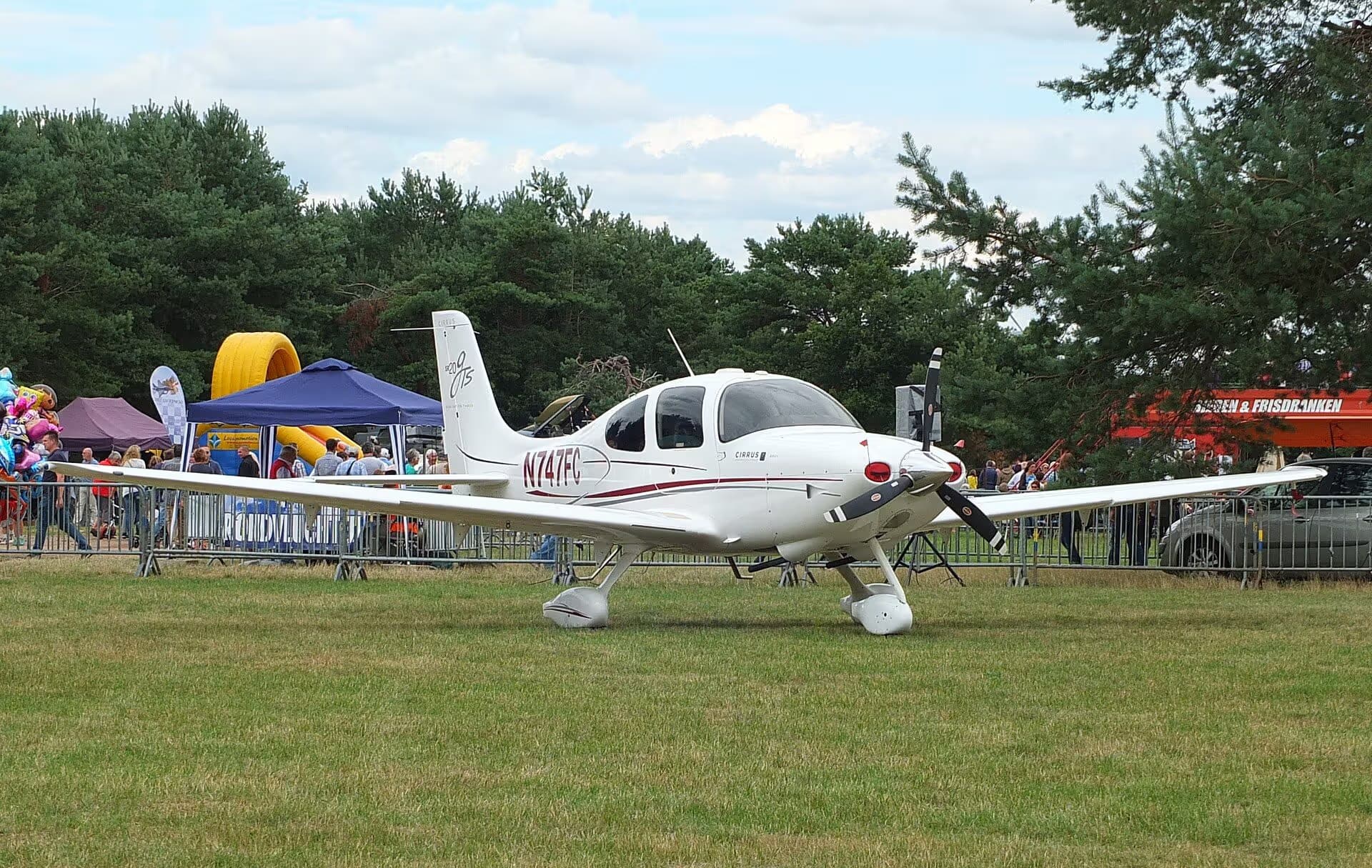 N747FC — Cirrus