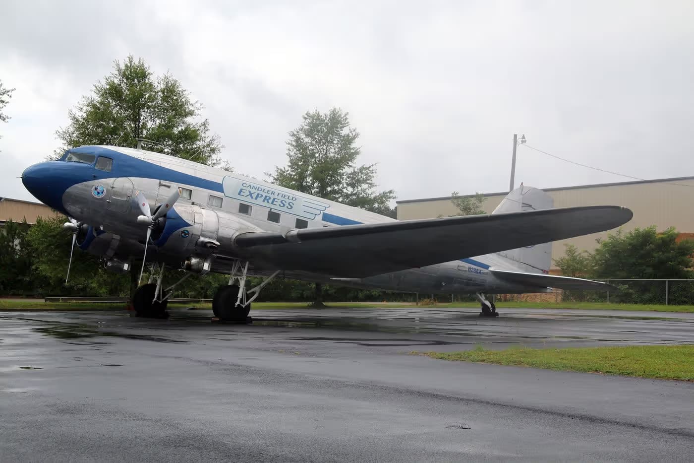 N28AA — Douglas