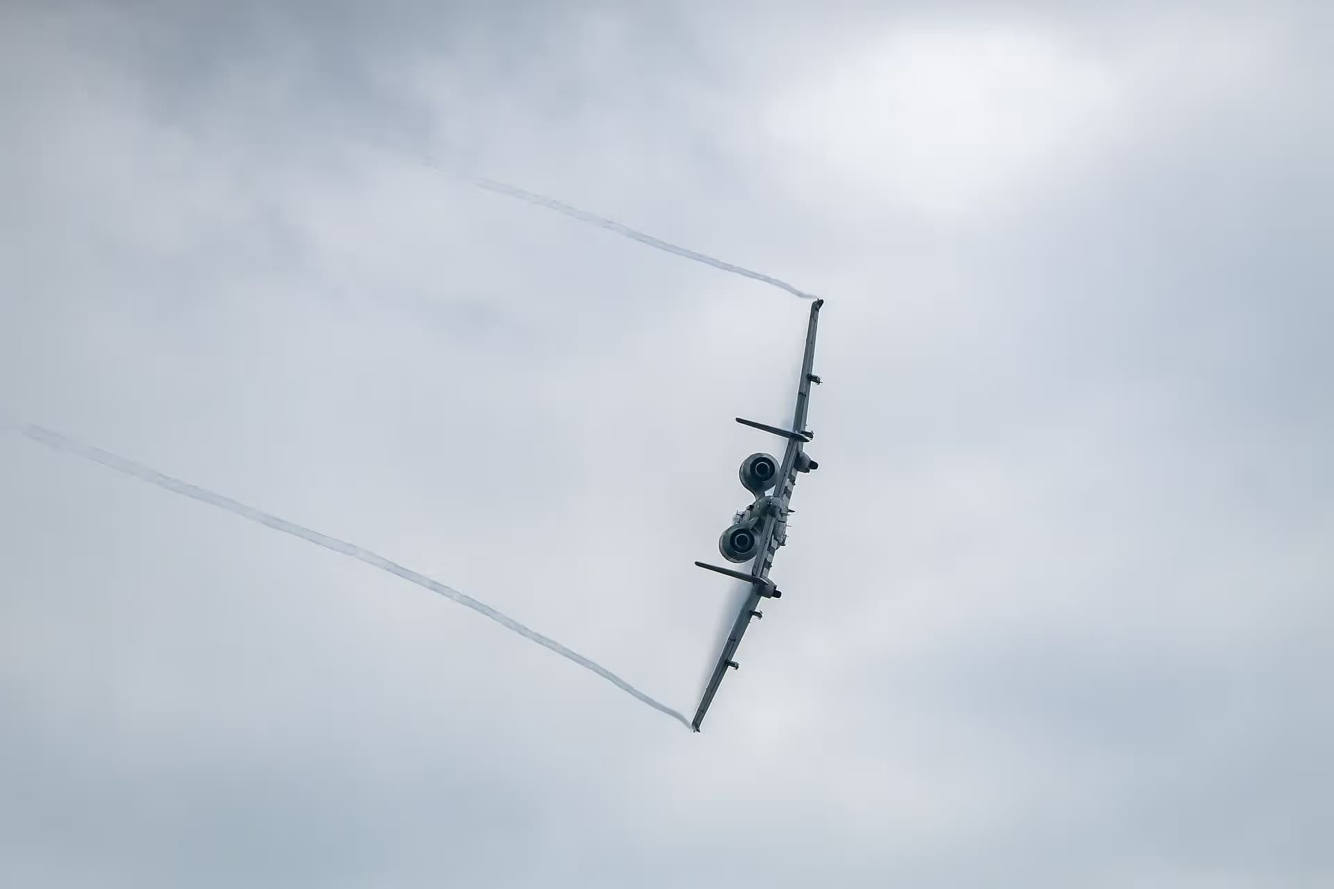 Unidentified — Twin-engine aircraft