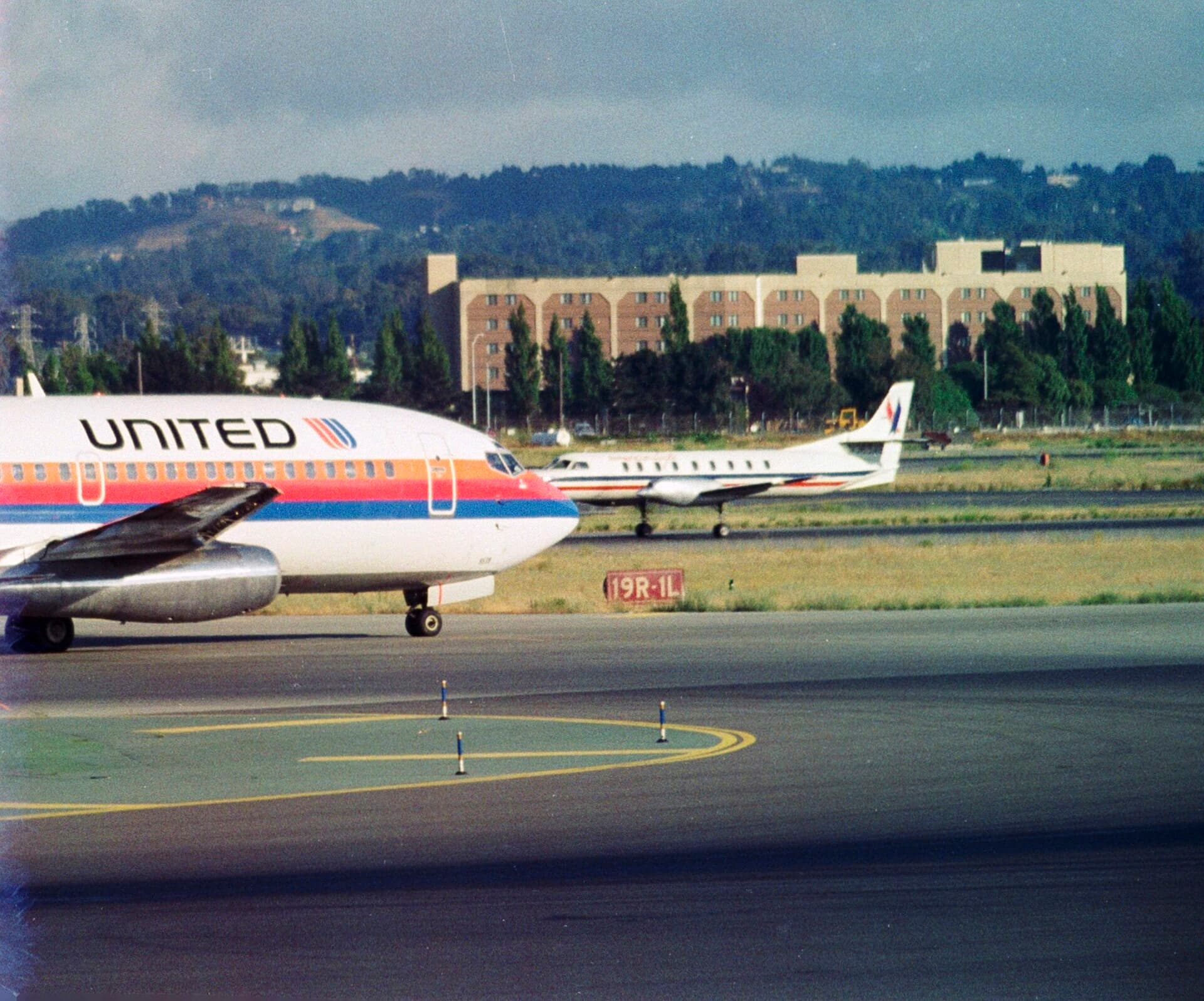N9038U — Business jet