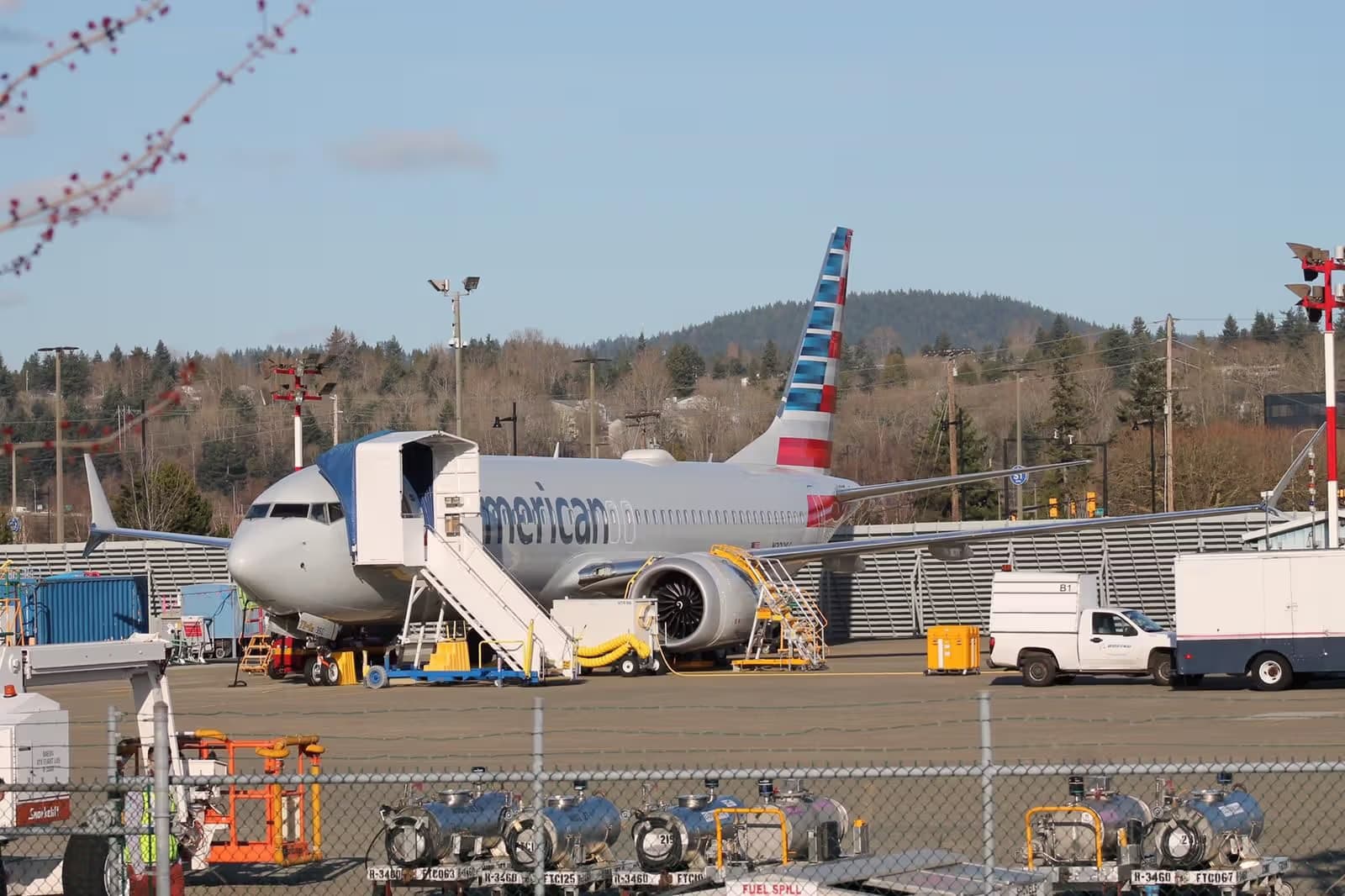 N323SG — Boeing