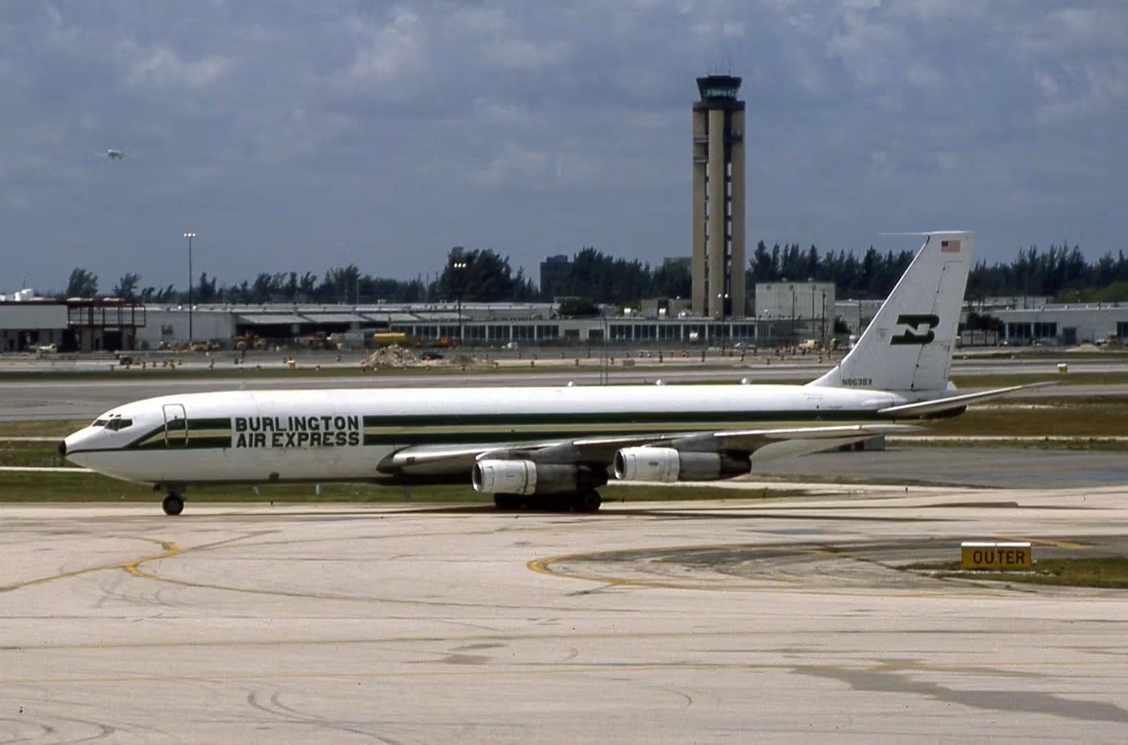 N863BX — Boeing