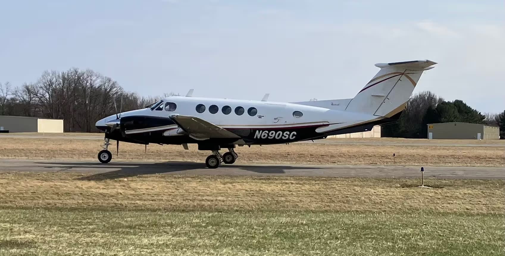 N690SC — Beech