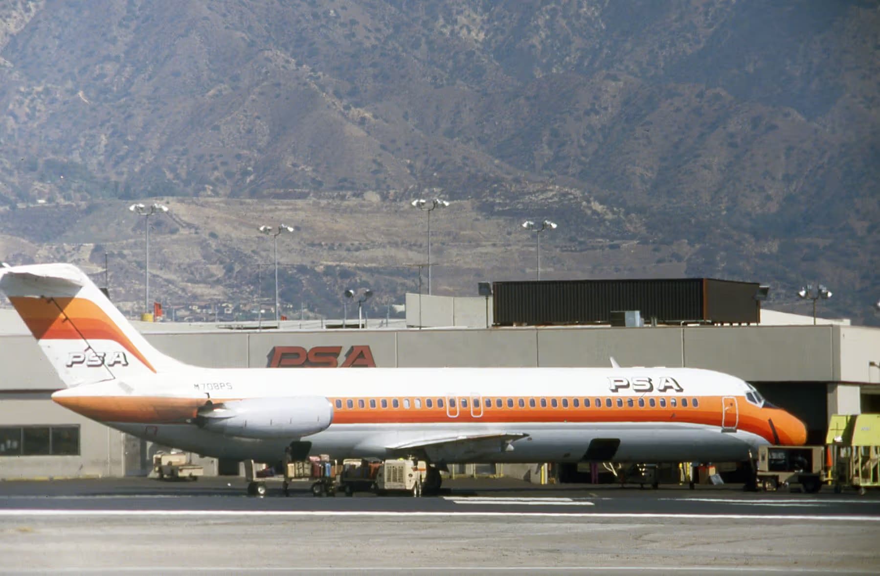 N708PS — Bombardier