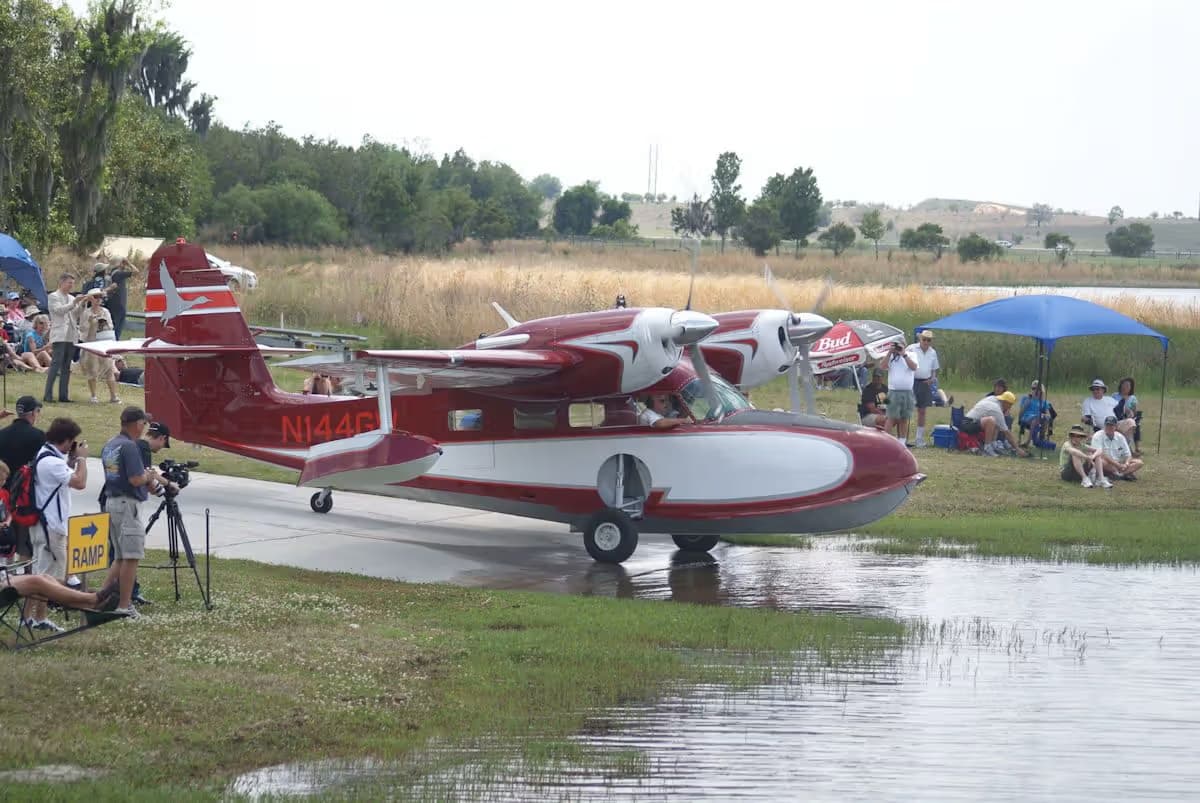 N144GW — Twin-engine aircraft