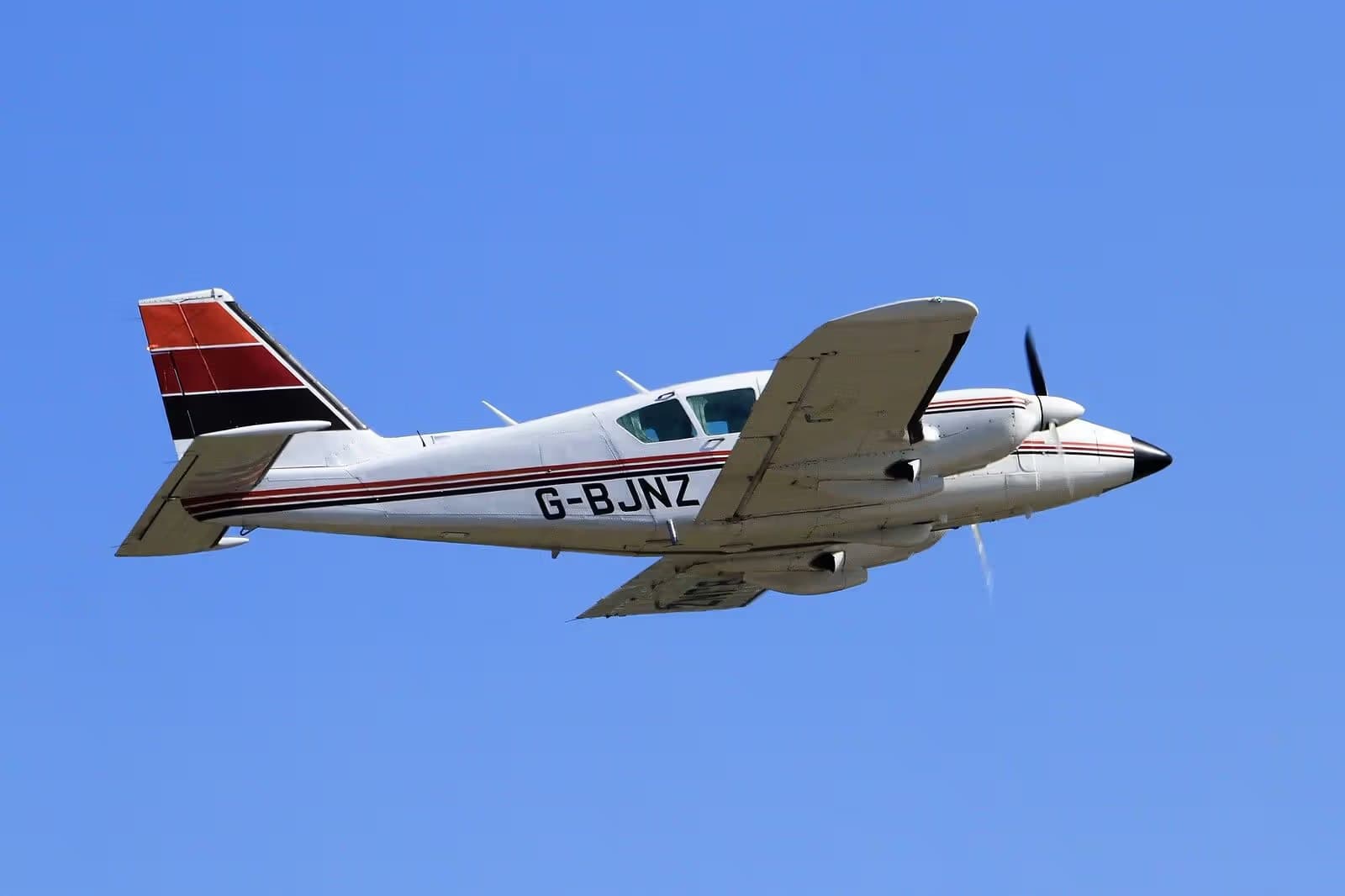 G-BJNZ — Piper