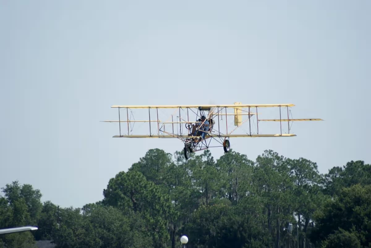 Unidentified — Aircraft