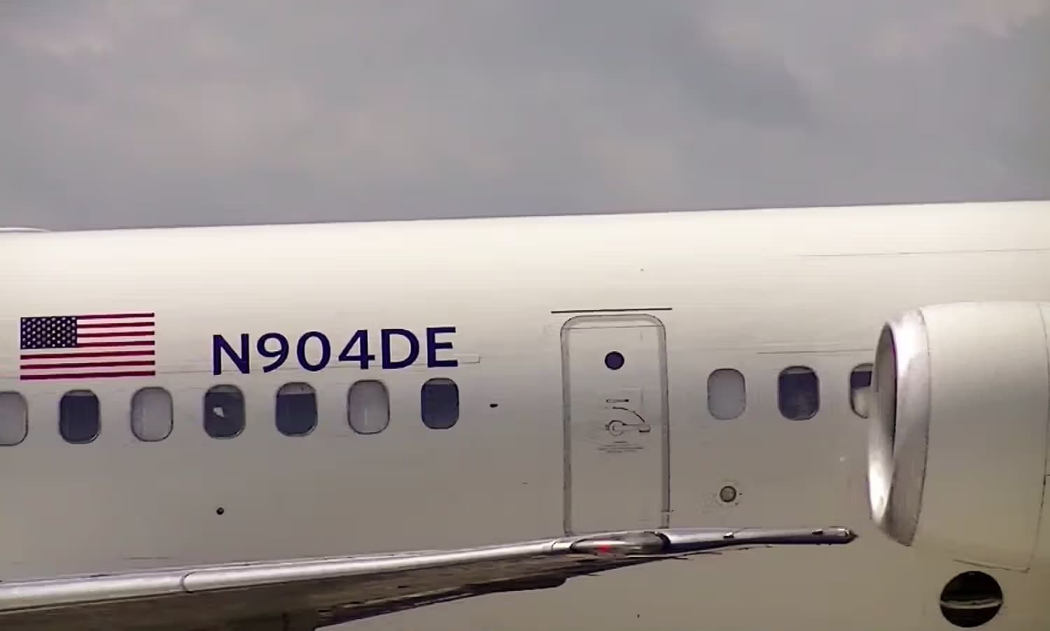 N904DE — Aircraft