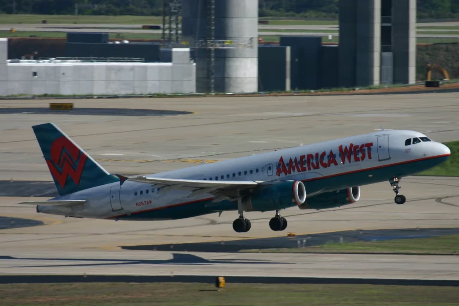 N663AW — Airbus