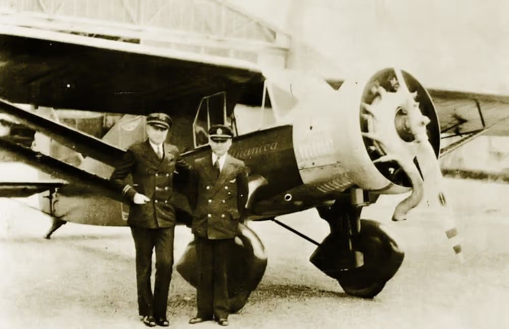 Unidentified — Single-engine aircraft