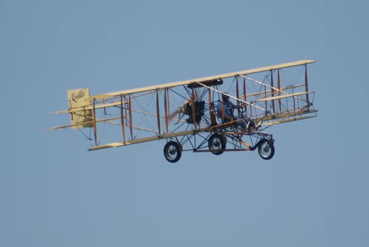 Unidentified — Aircraft