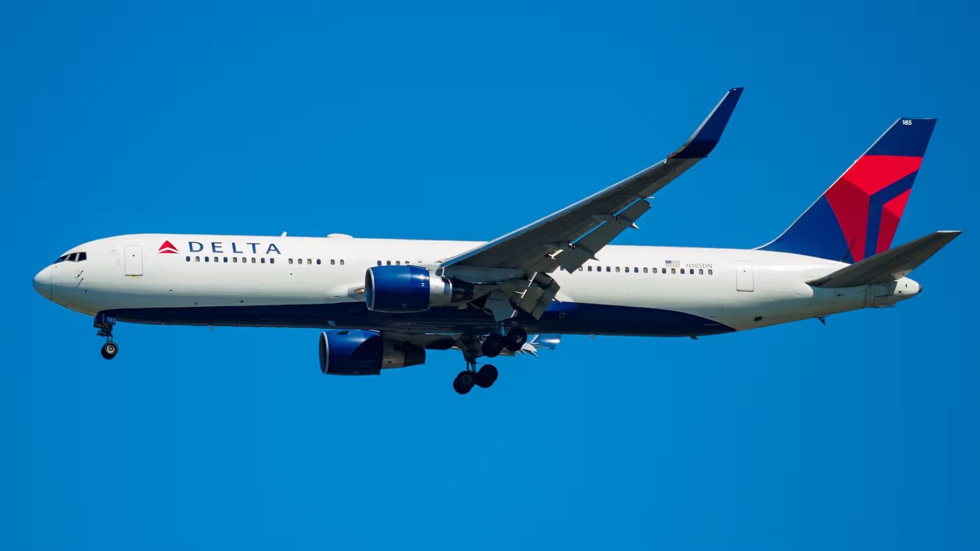 N185DN — Boeing