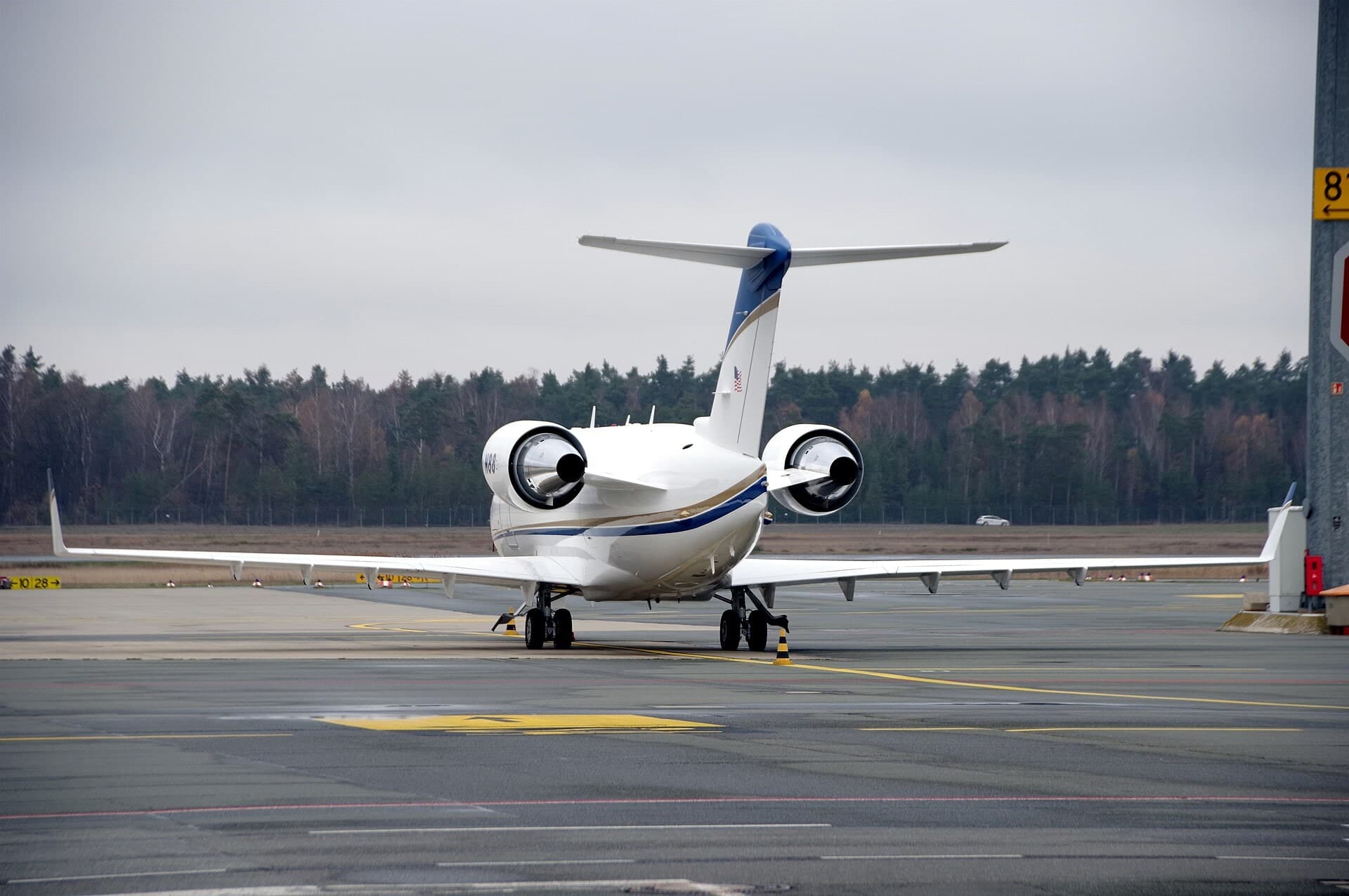 N88 — Business jet