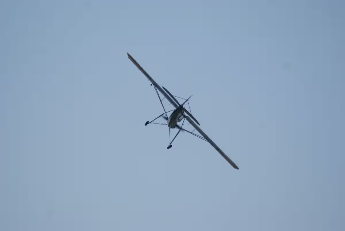 Unidentified — Single-engine aircraft