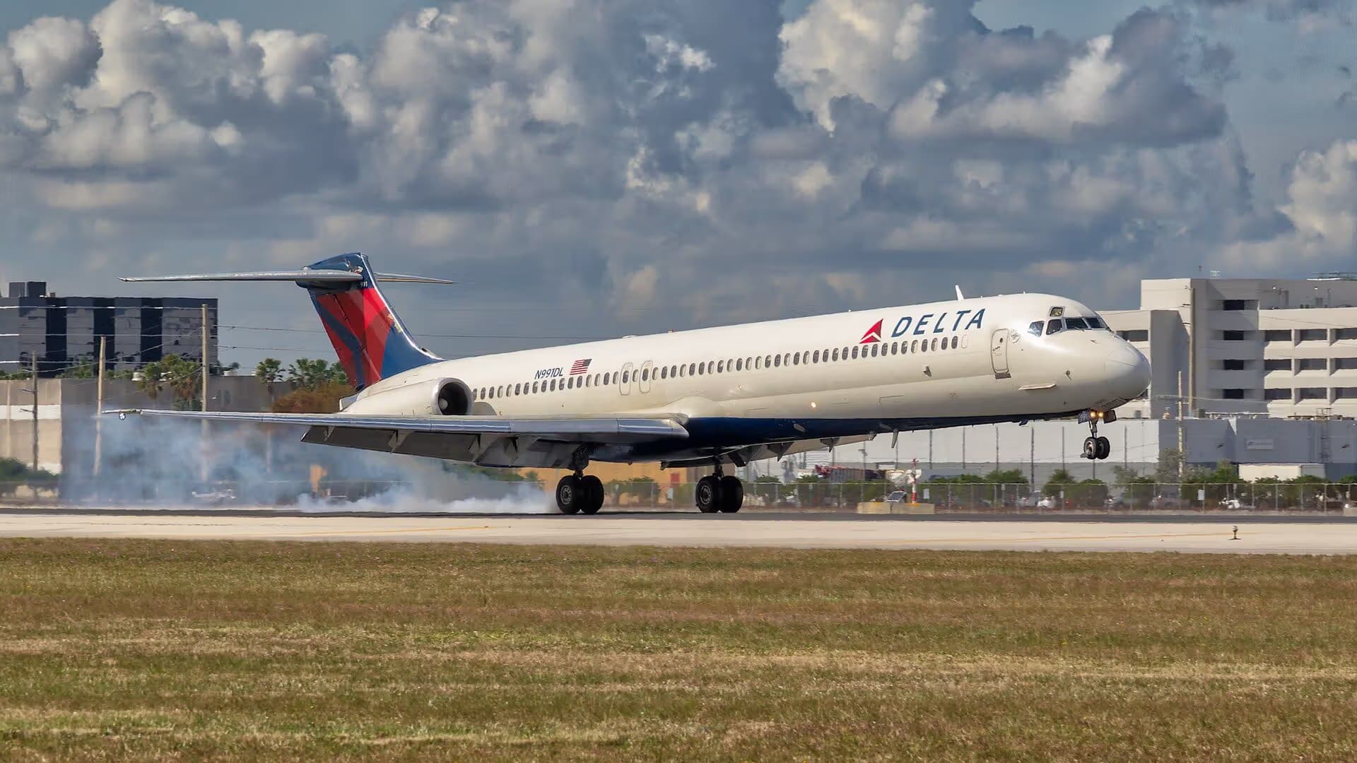 N991DL — Douglas