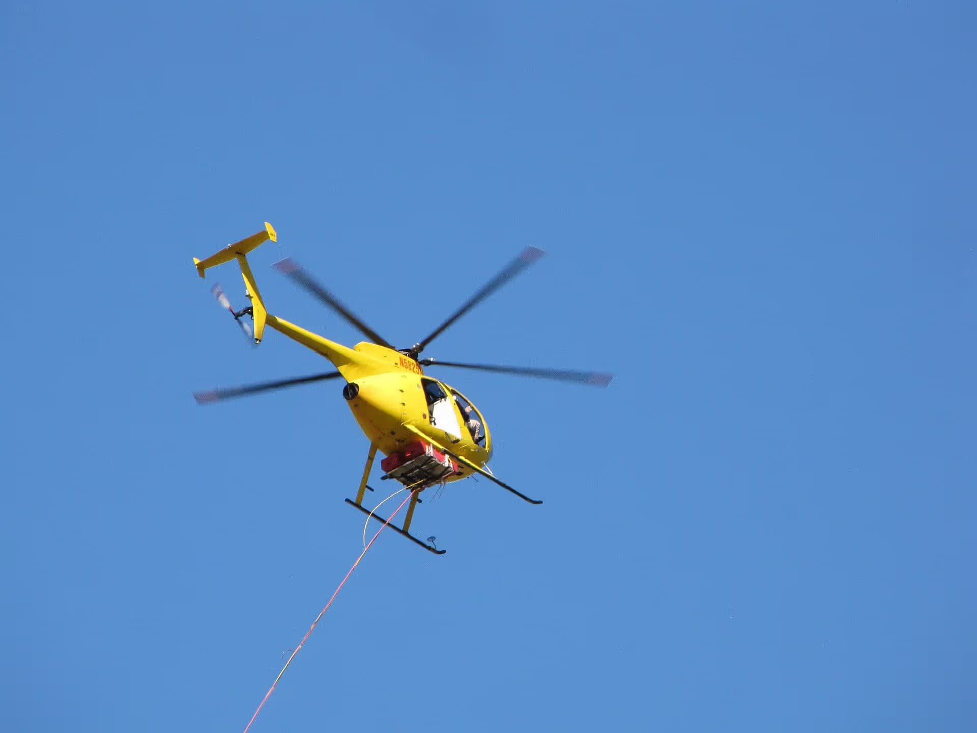 N58251 — Helicopter