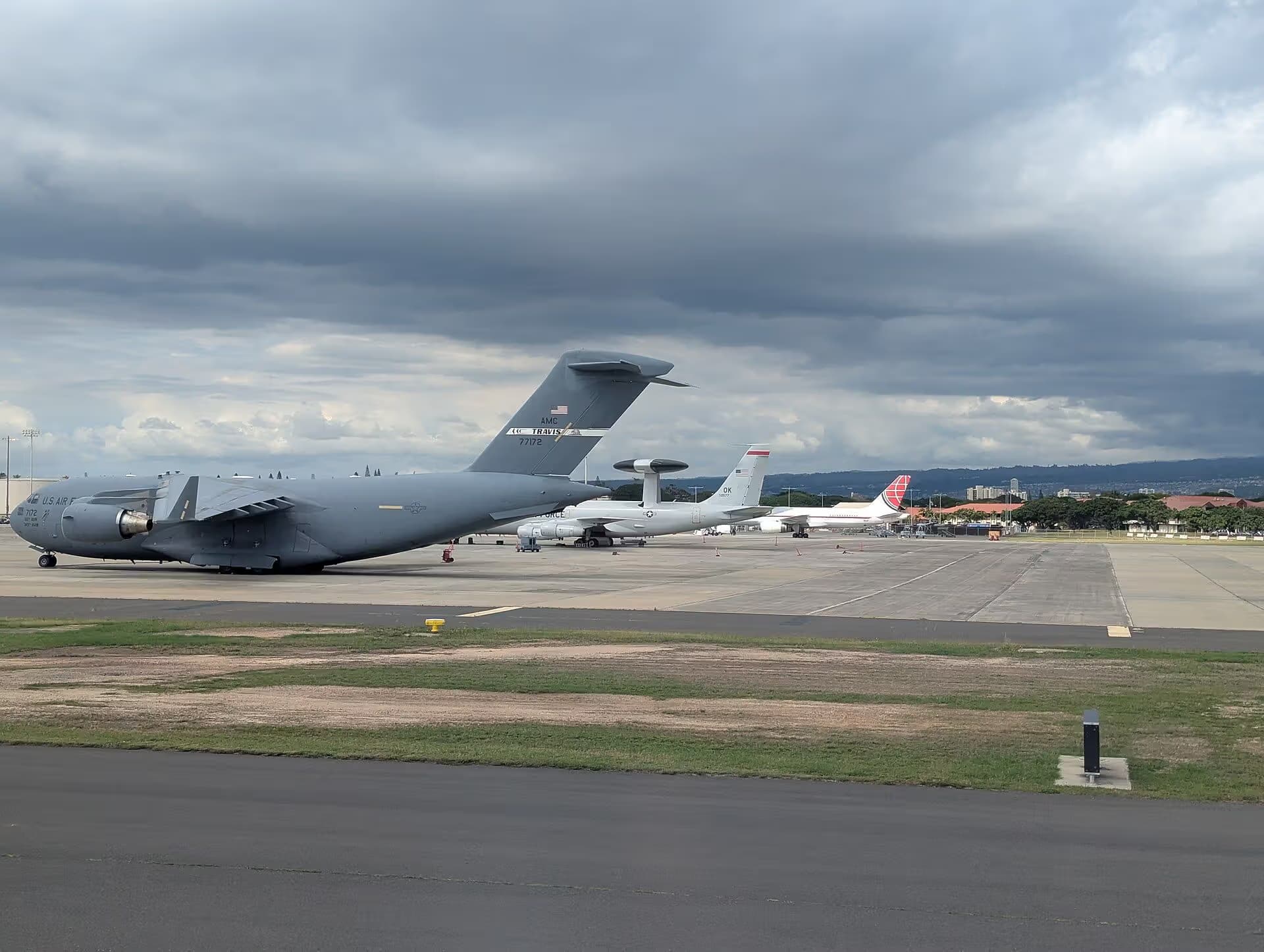 Unidentified — Aircraft at Daniel K. Inouye International Airport