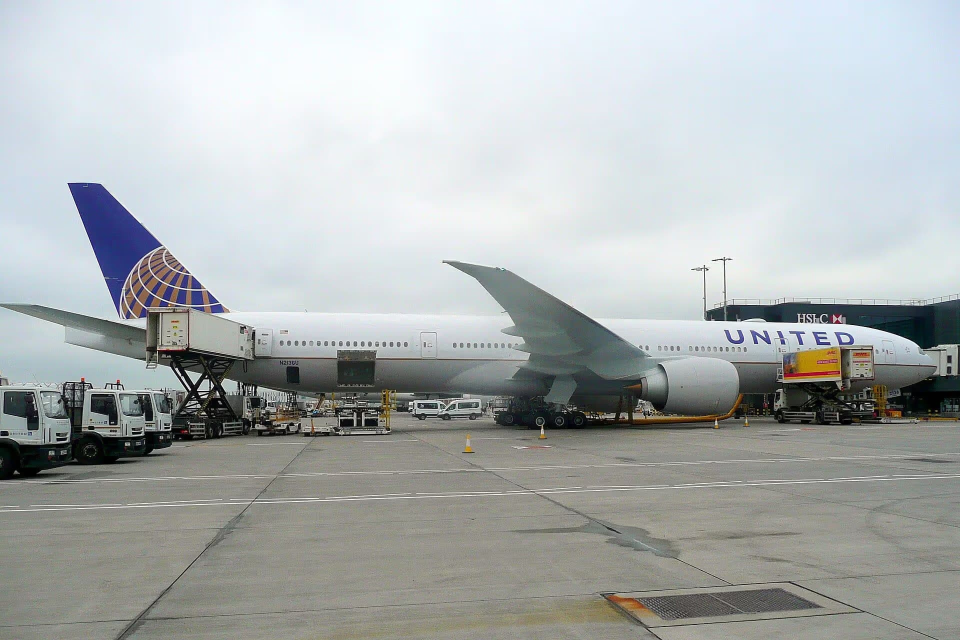 N2136U — Boeing