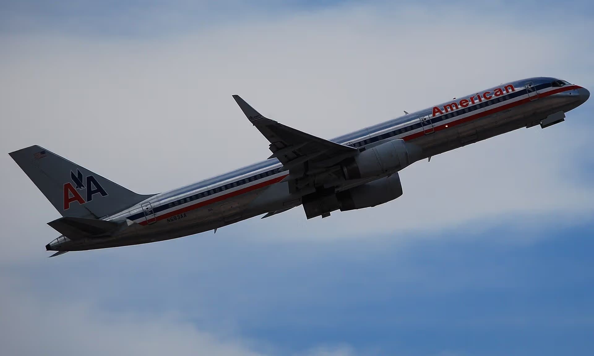 N693AA — Boeing