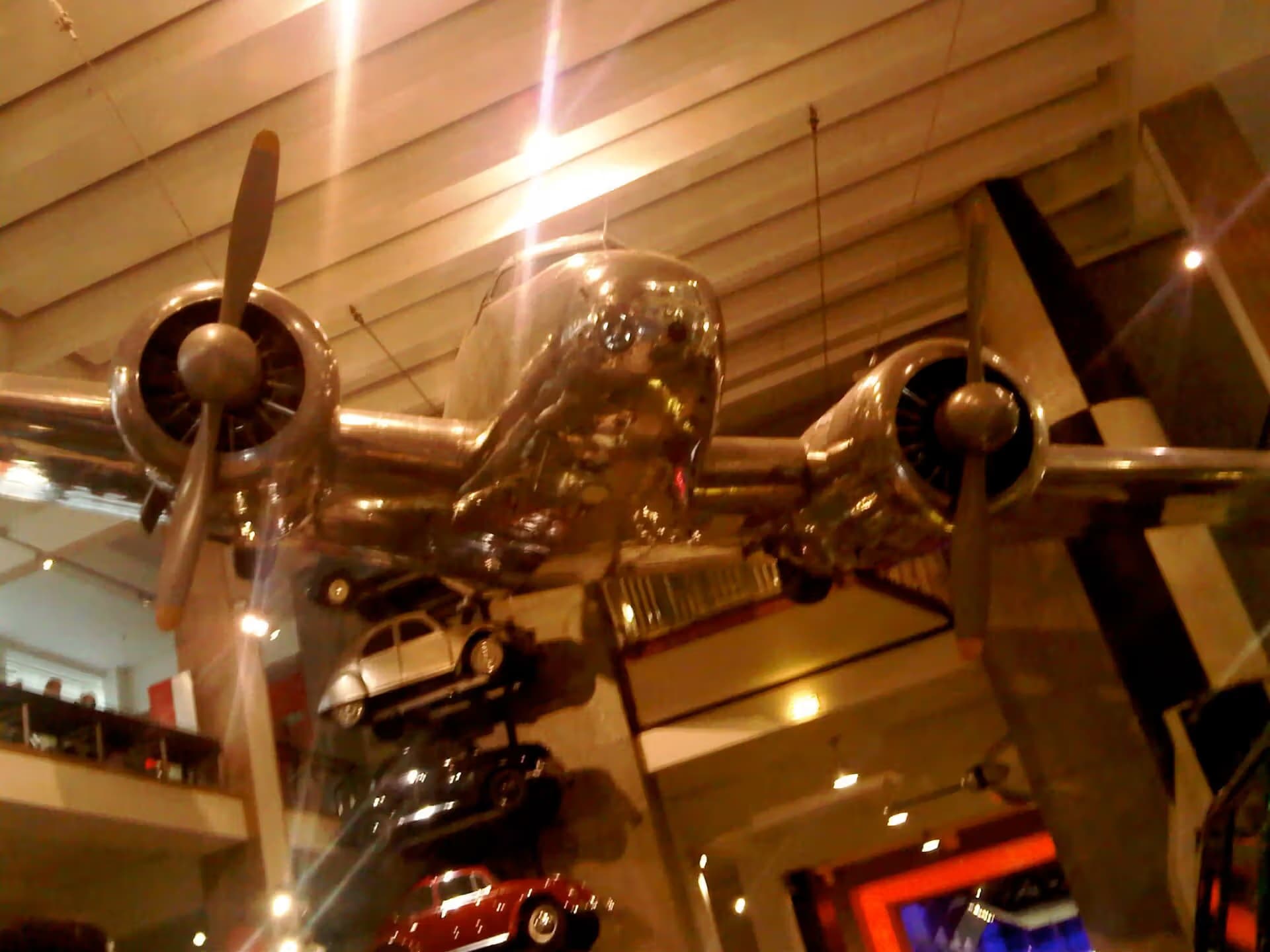Unidentified — Twin-engine aircraft