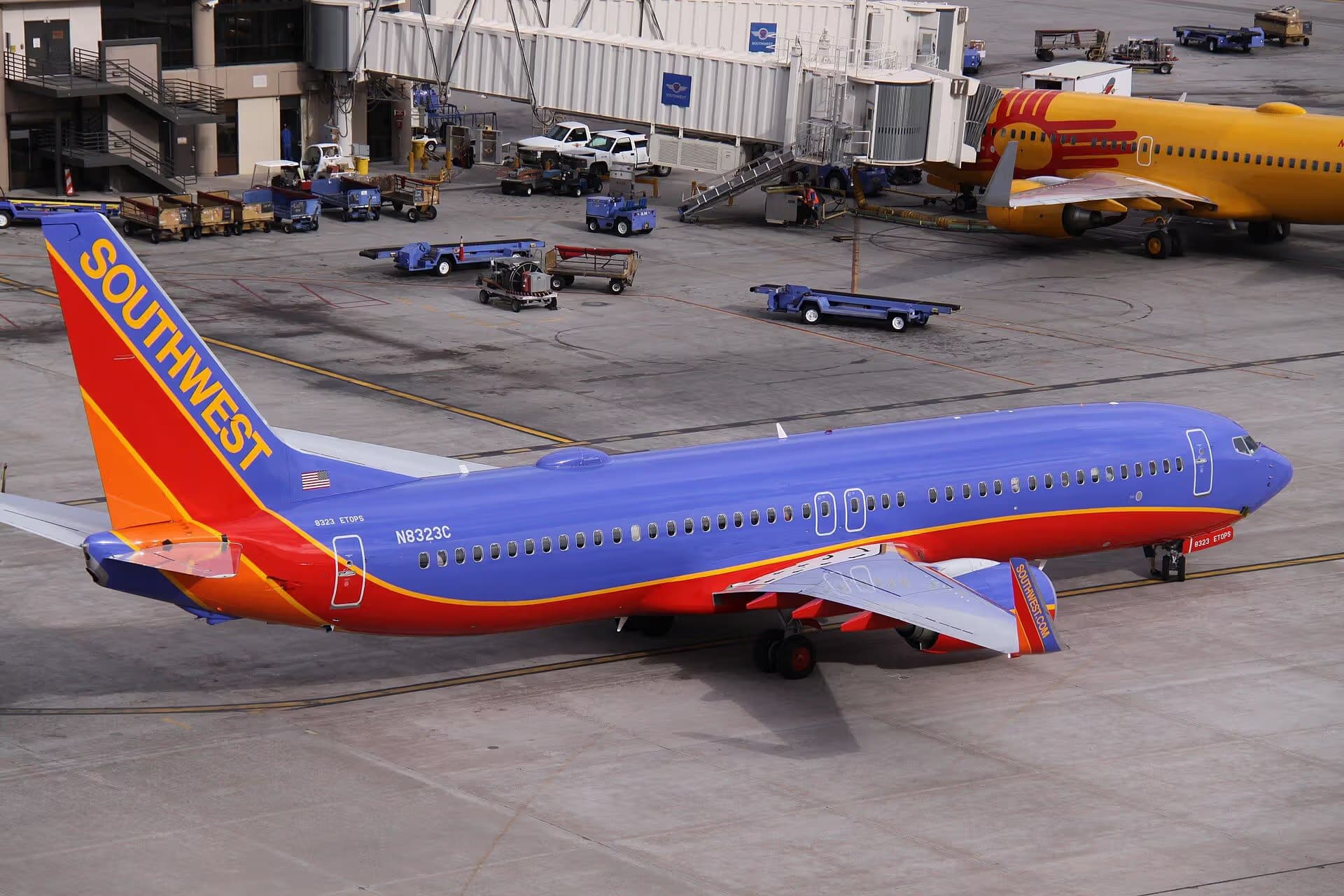 N8323C — Boeing
