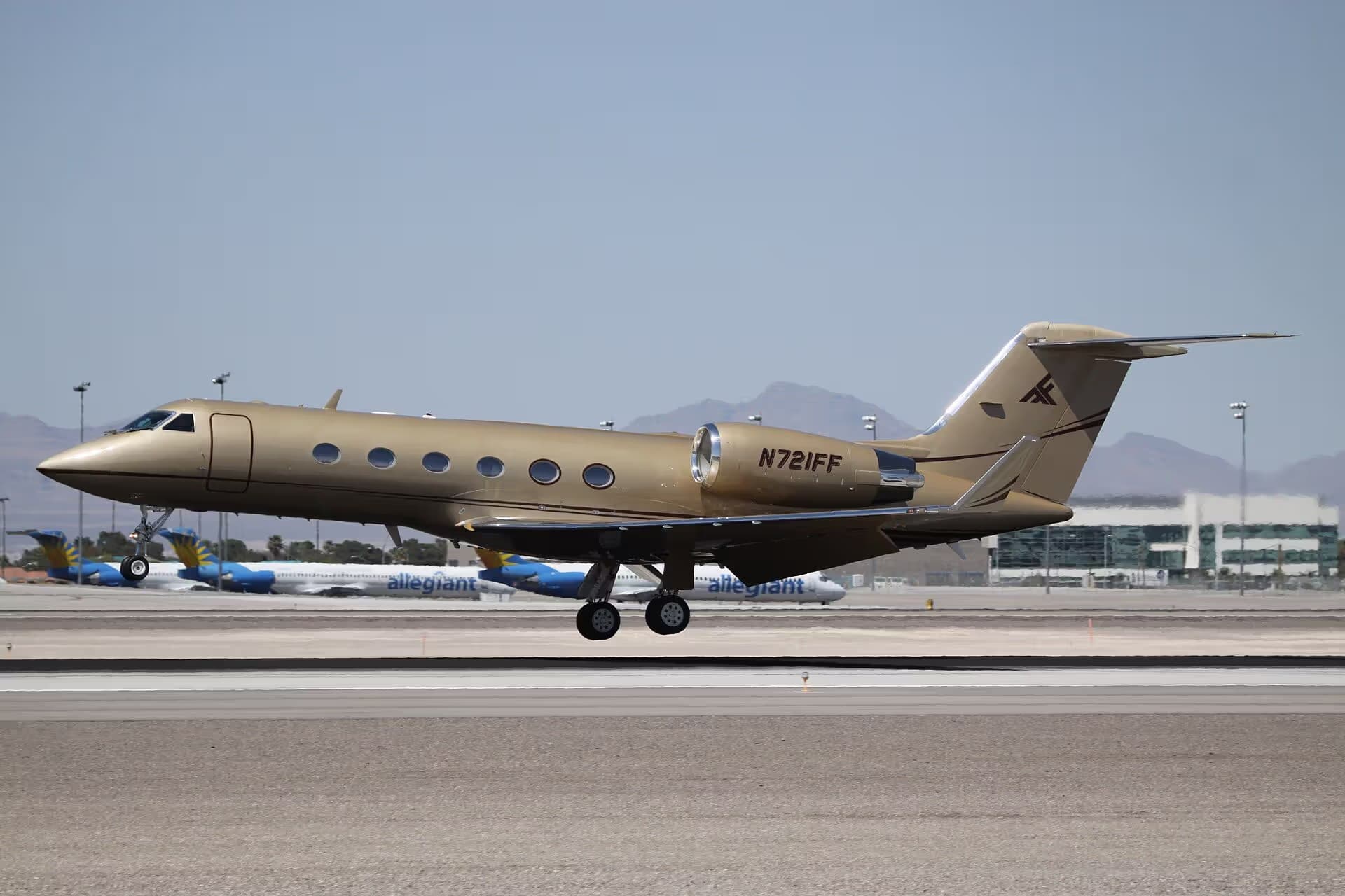 N721FF — Business jet