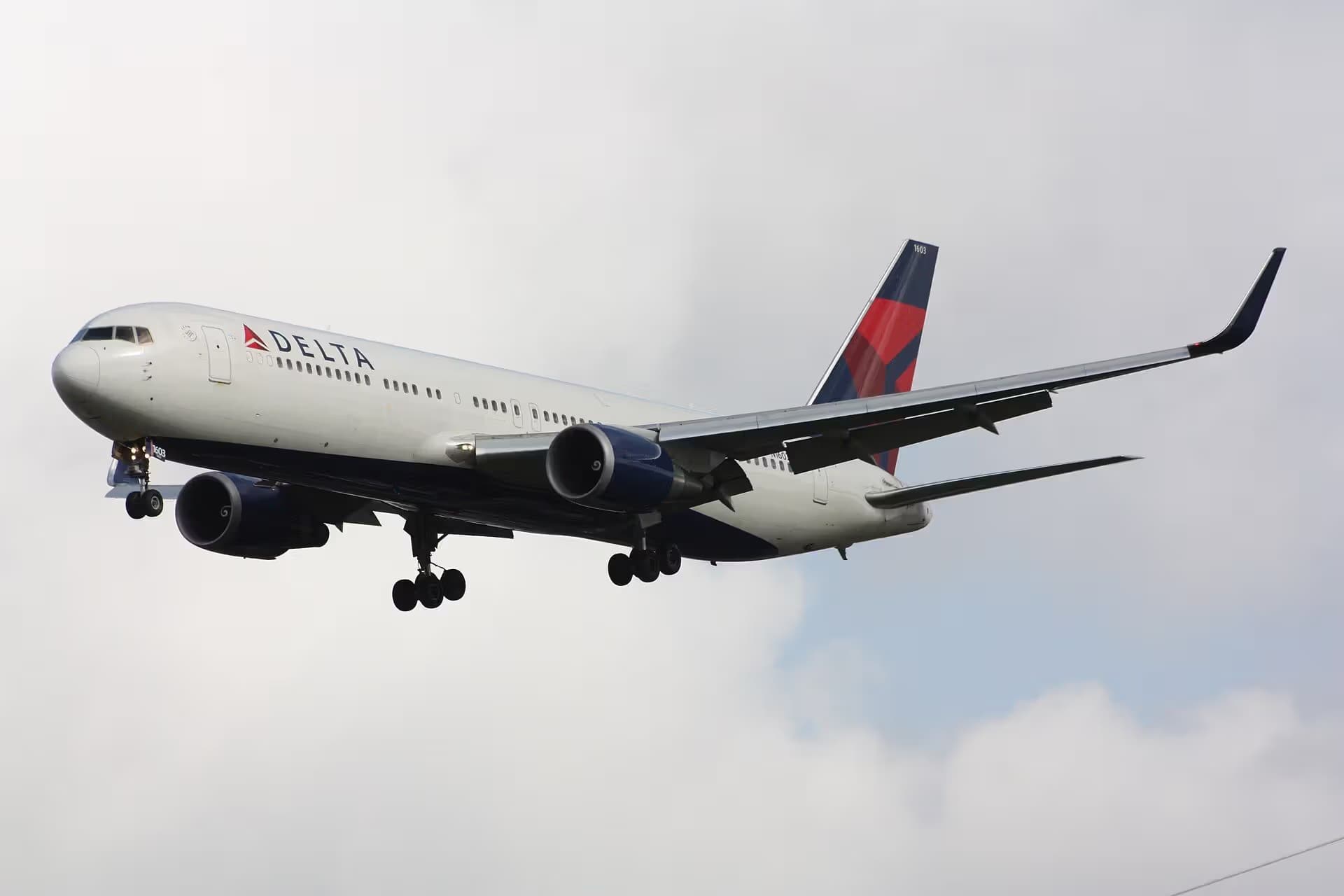 N1603 — Twin-engine aircraft