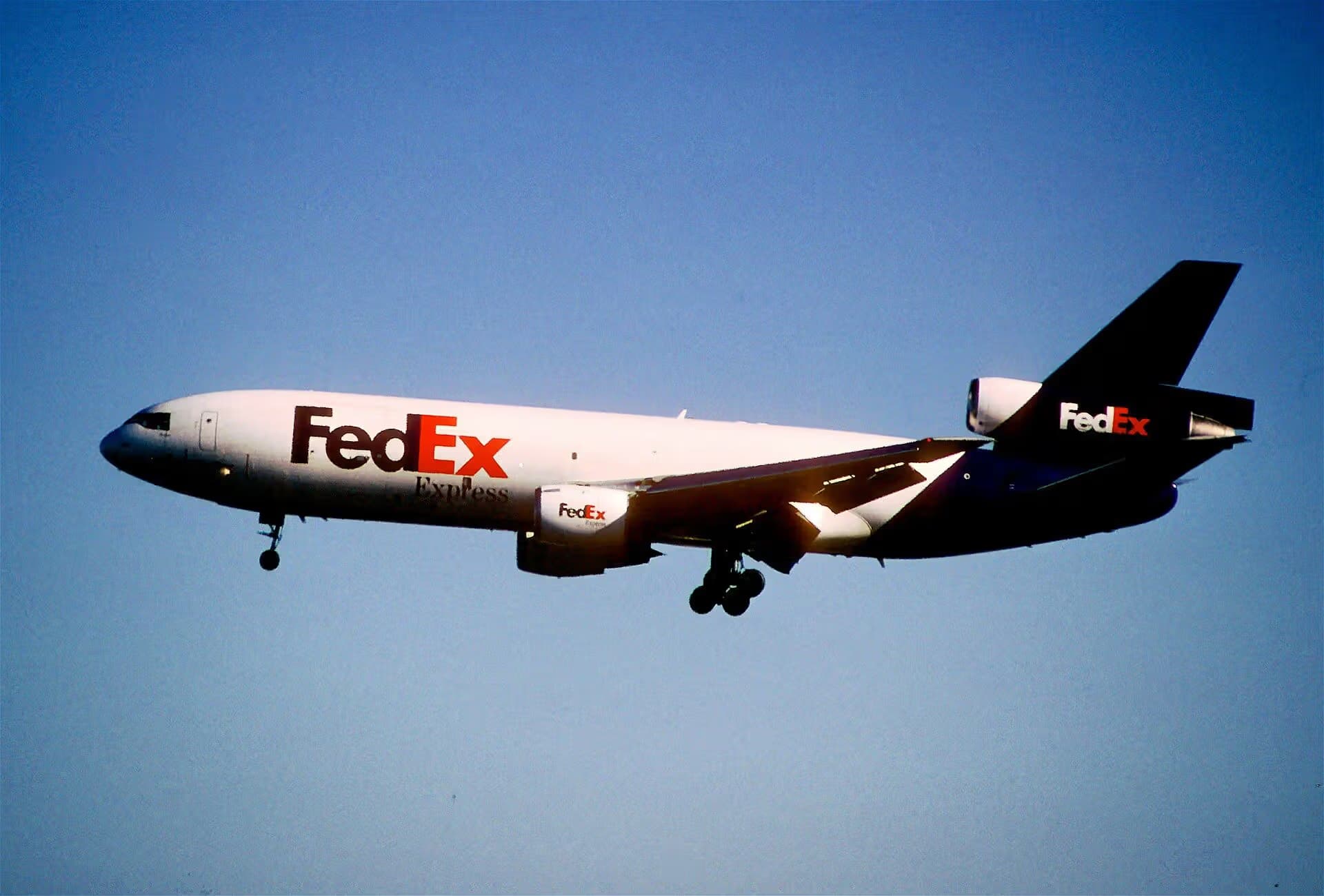 N394FE — Aircraft
