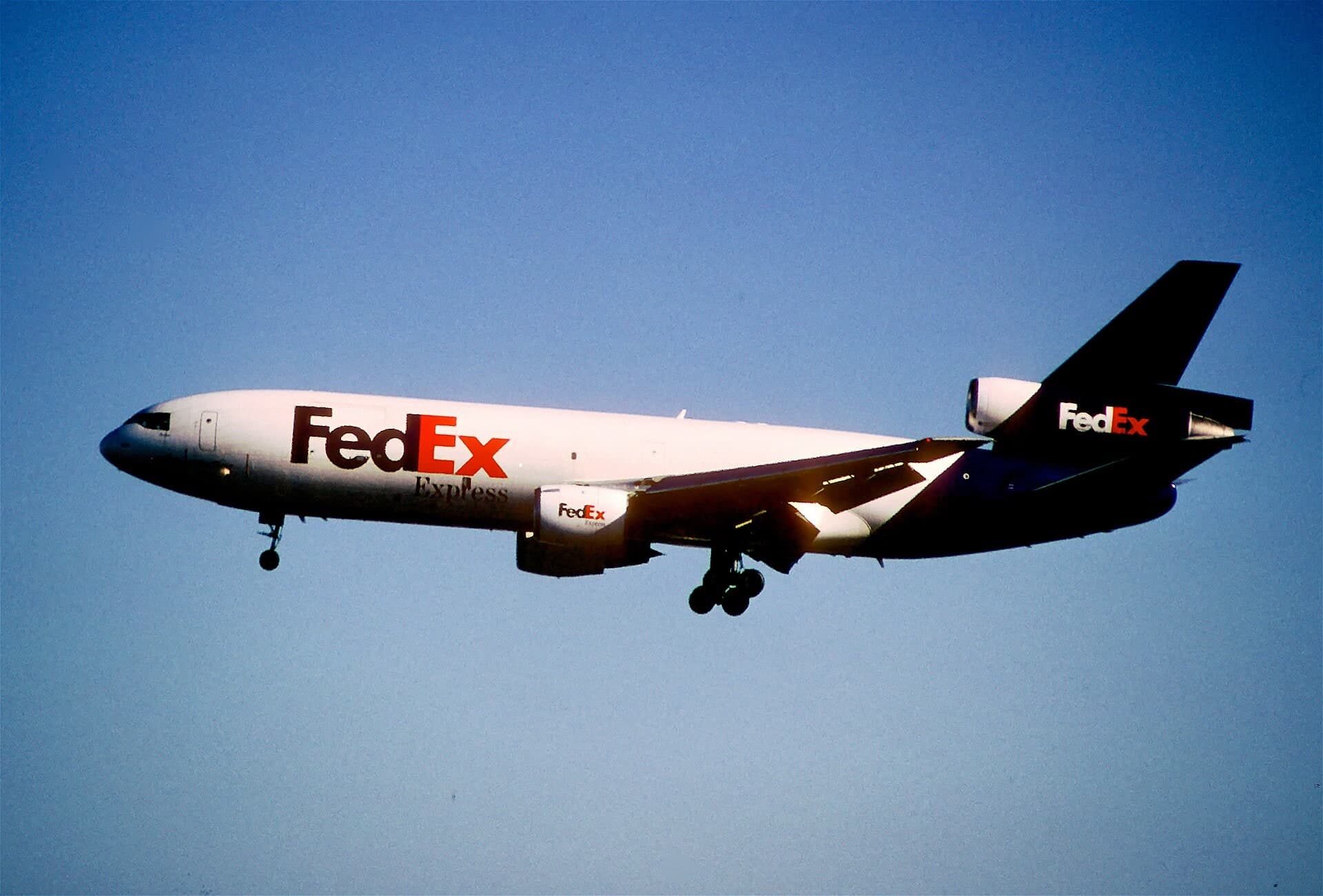 N394FE — Aircraft