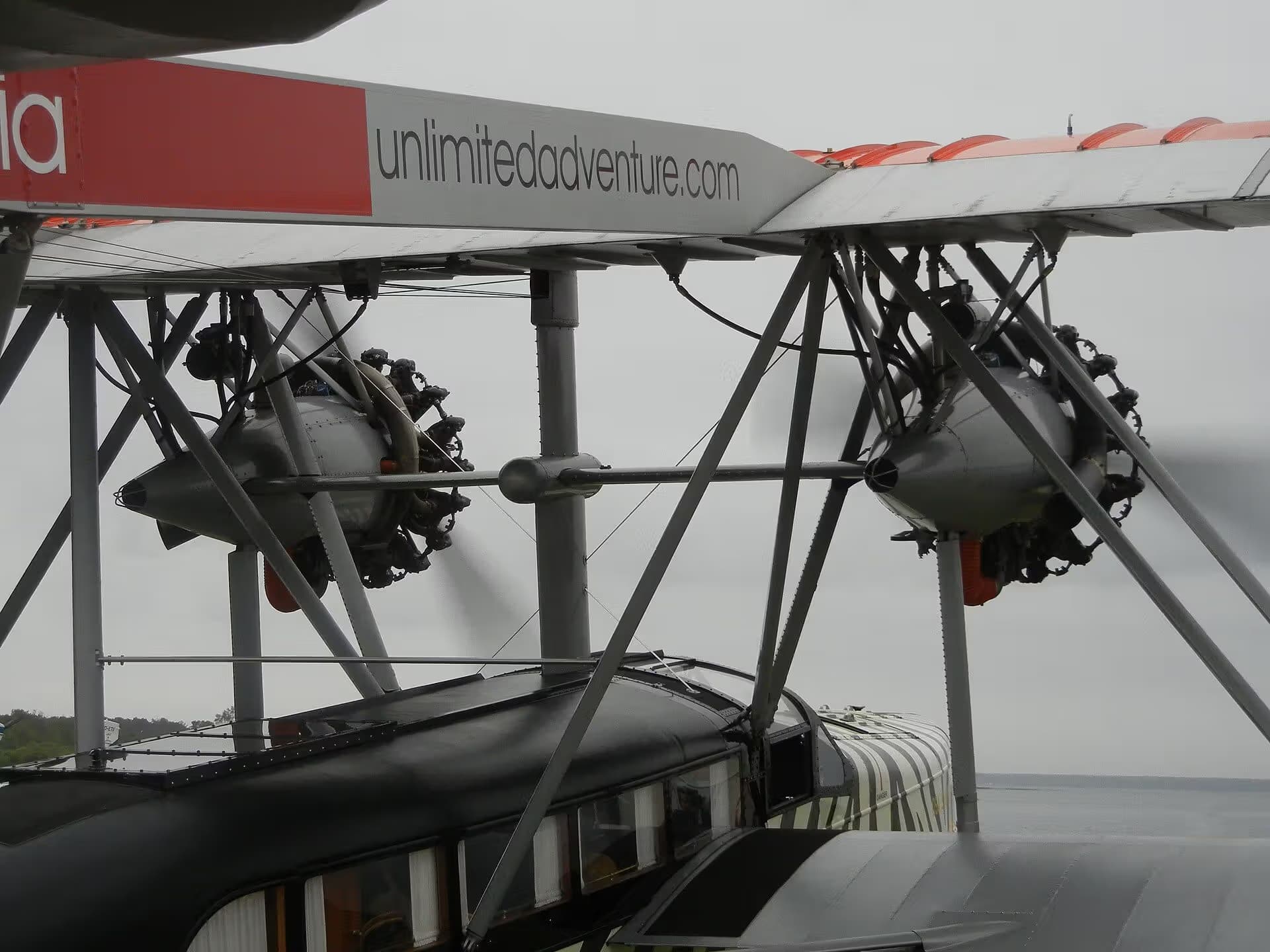 Unidentified — Twin-engine aircraft