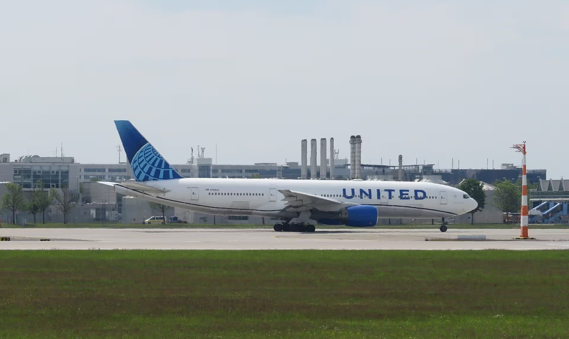 N798UA — Boeing