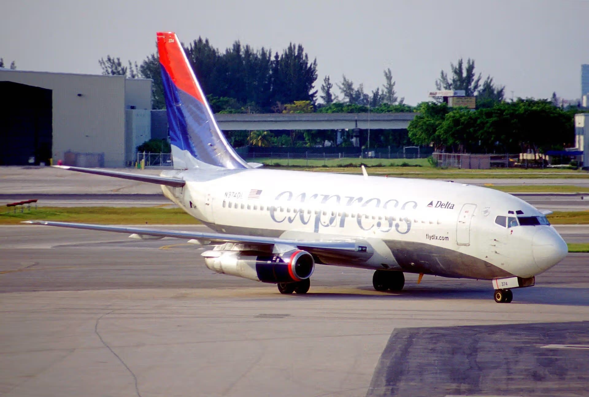 N374DL — Boeing