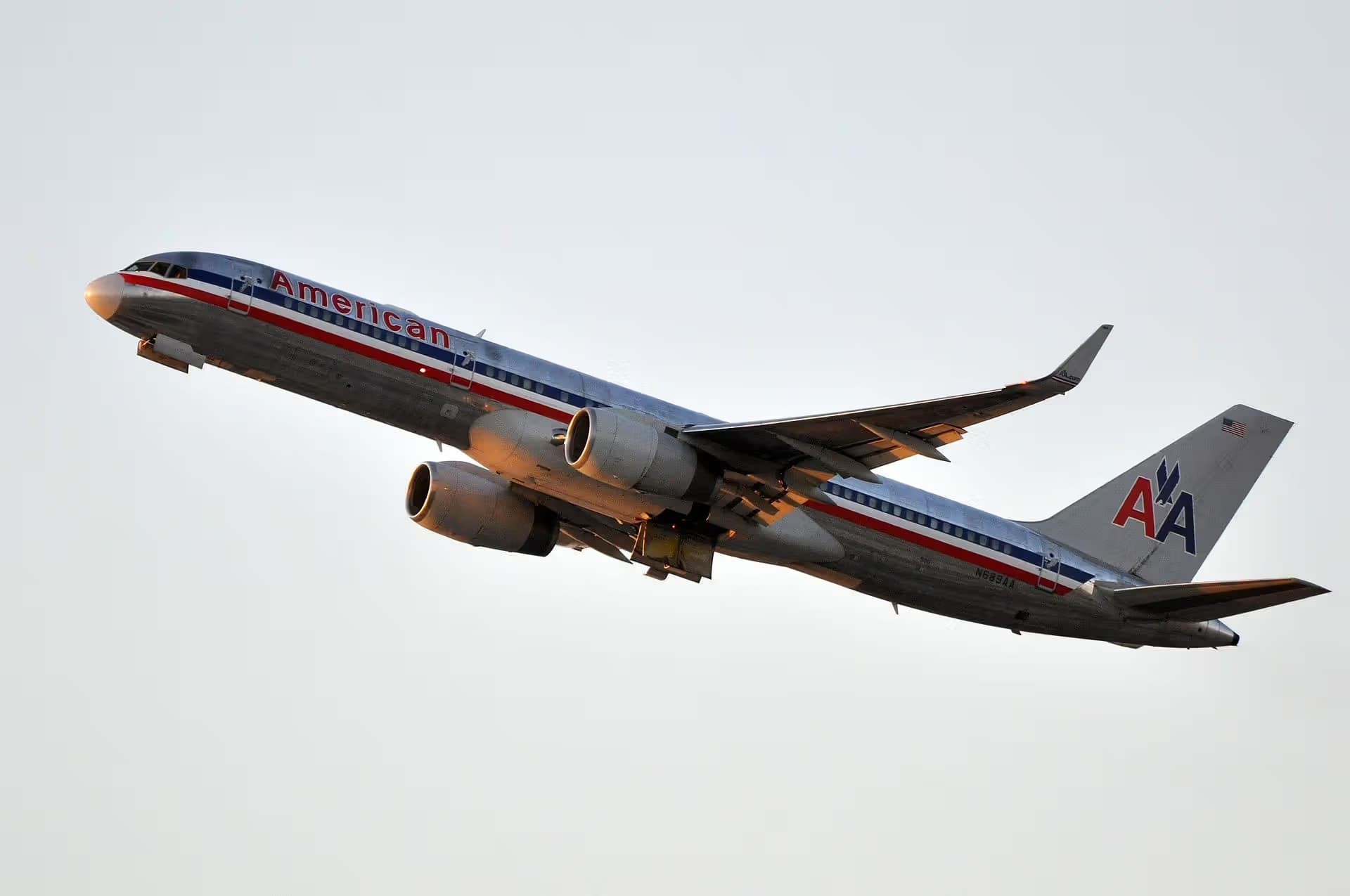 N689AA — Boeing