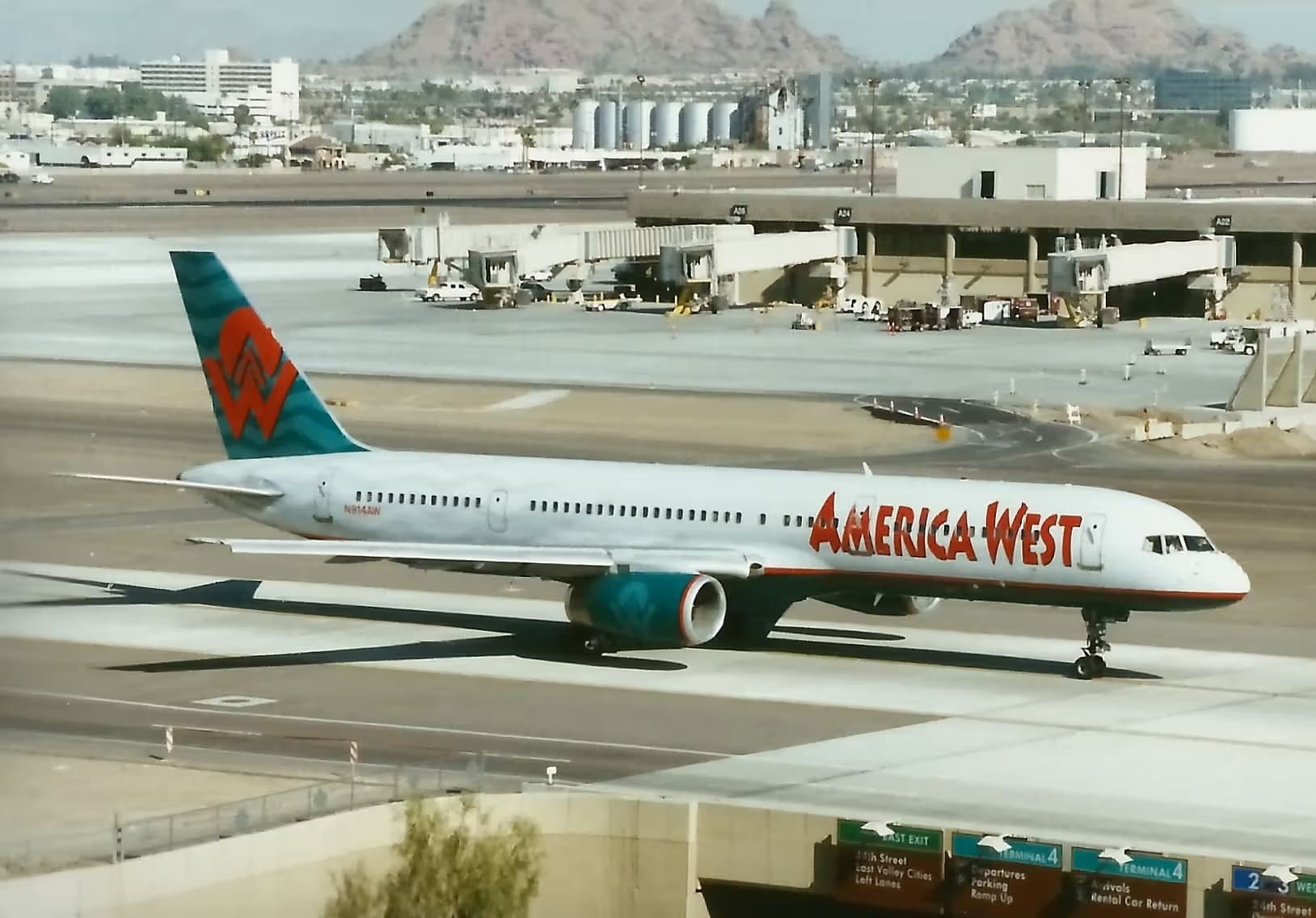 N914AW — Boeing