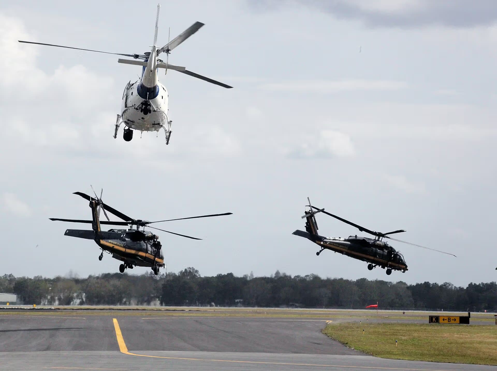 N72760 — Helicopter