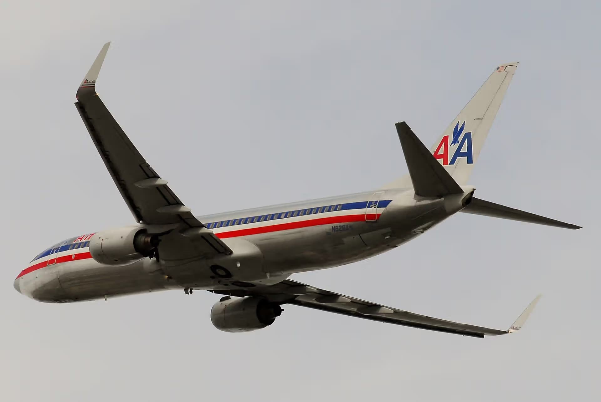 N926AN — Twin-engine aircraft