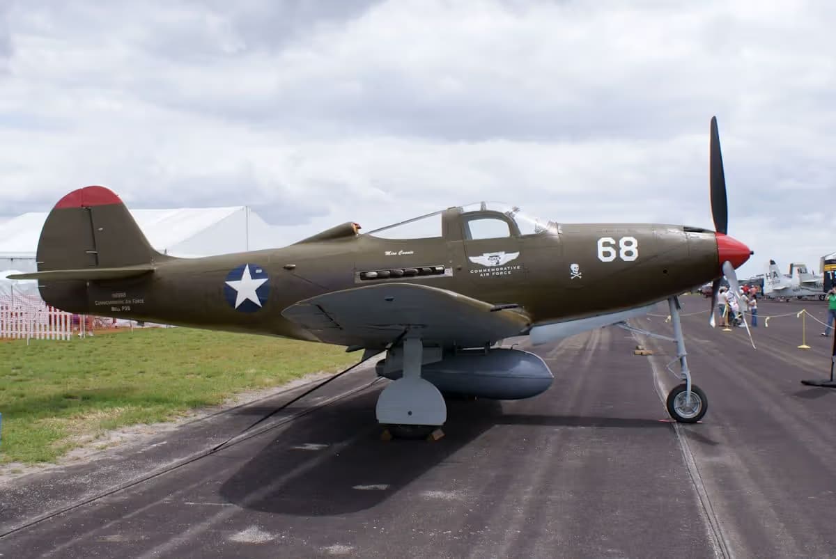 Unidentified — Single-engine aircraft