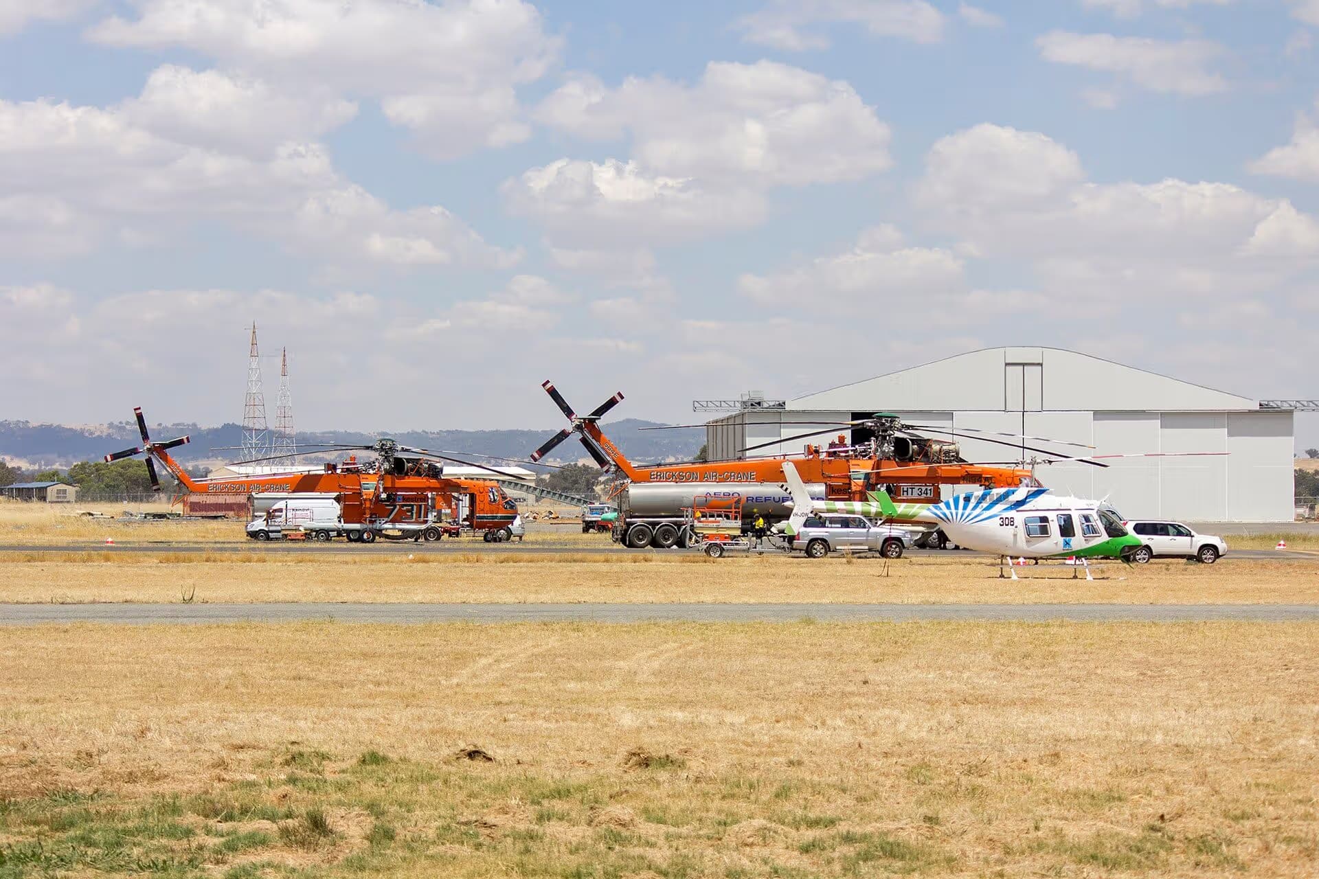 N189AC — Helicopter at Wagga Wagga Airport