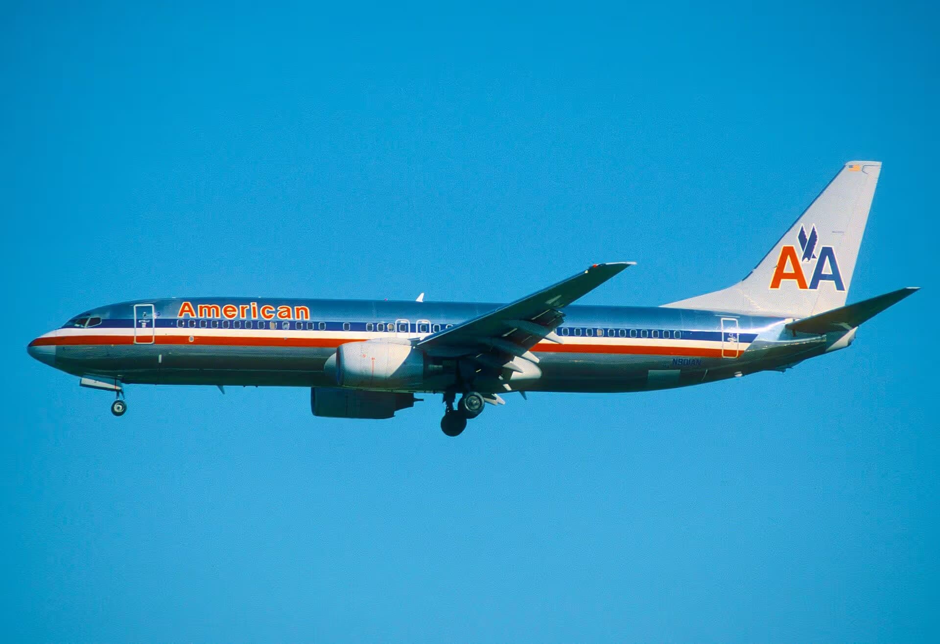 N901AN — Twin-engine aircraft