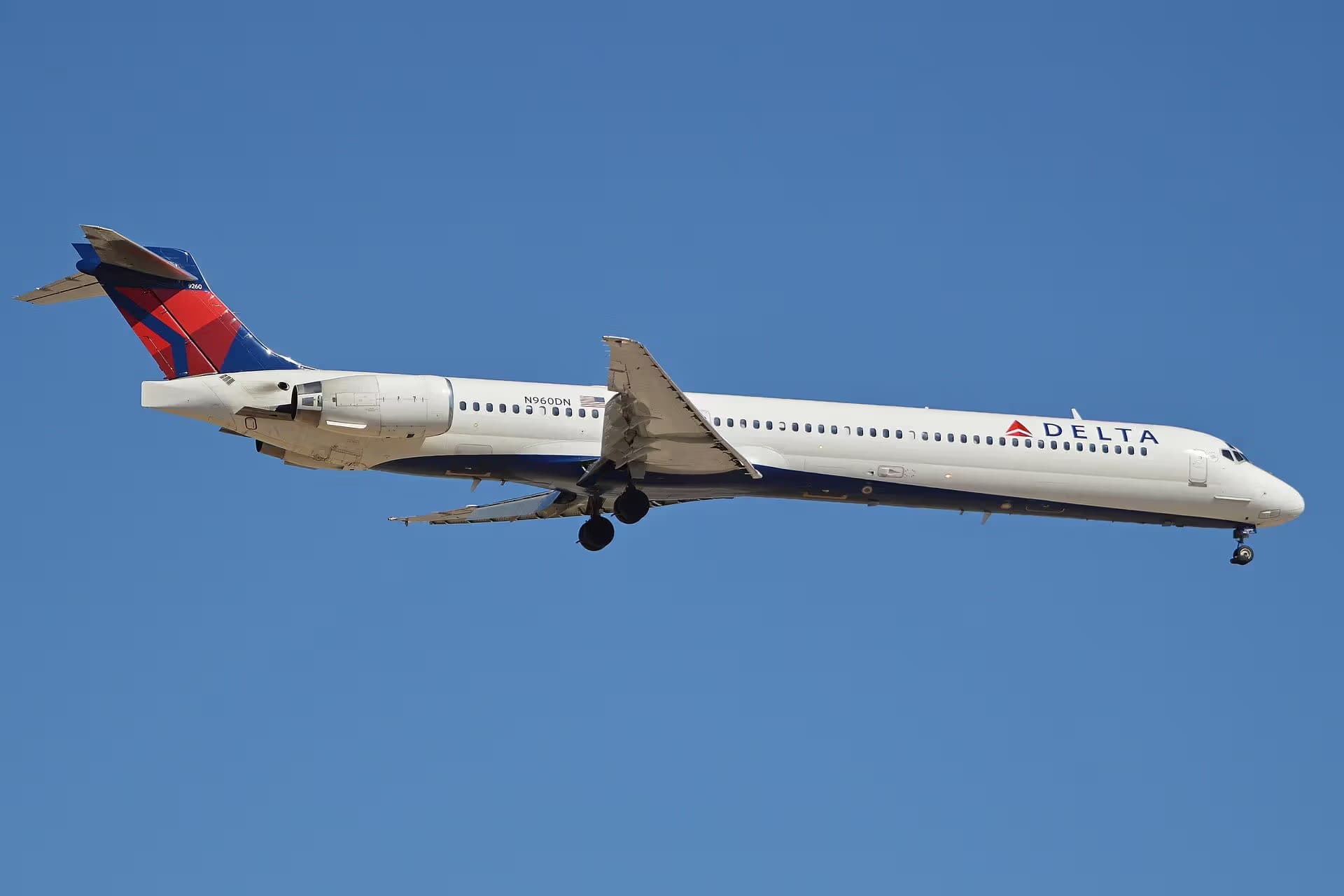 N960DN — Douglas