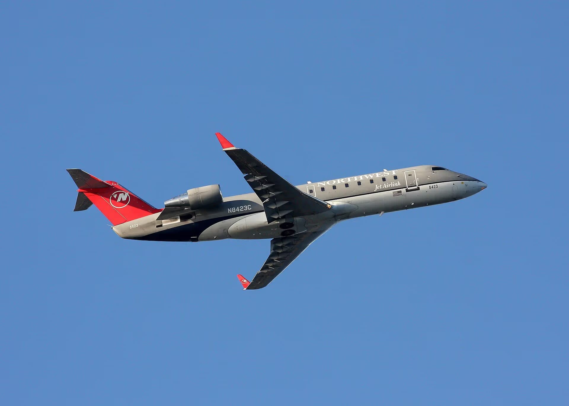 N8423C — Aircraft