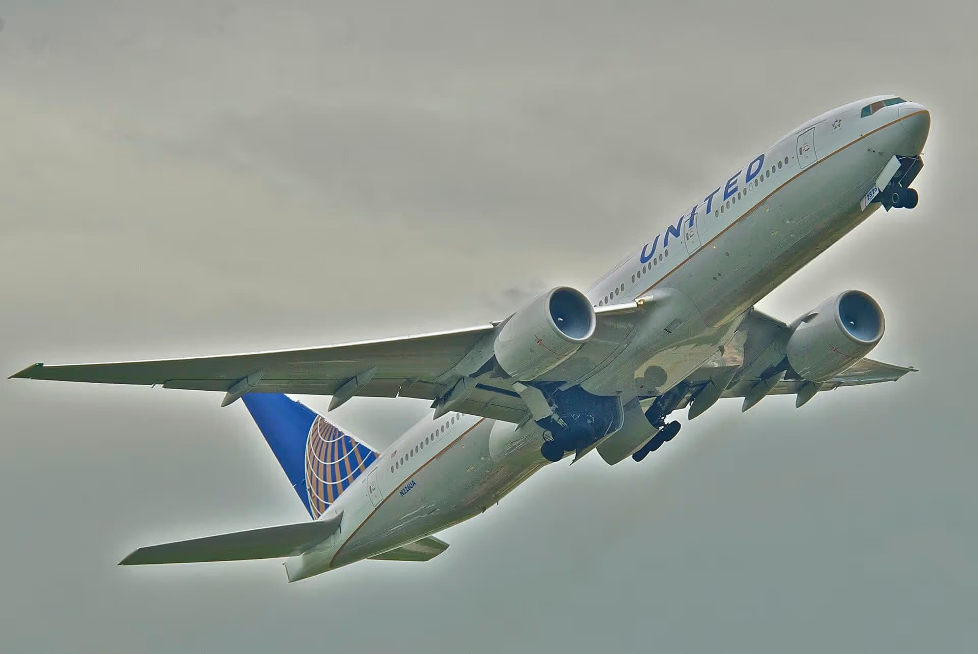 N226UA — Boeing