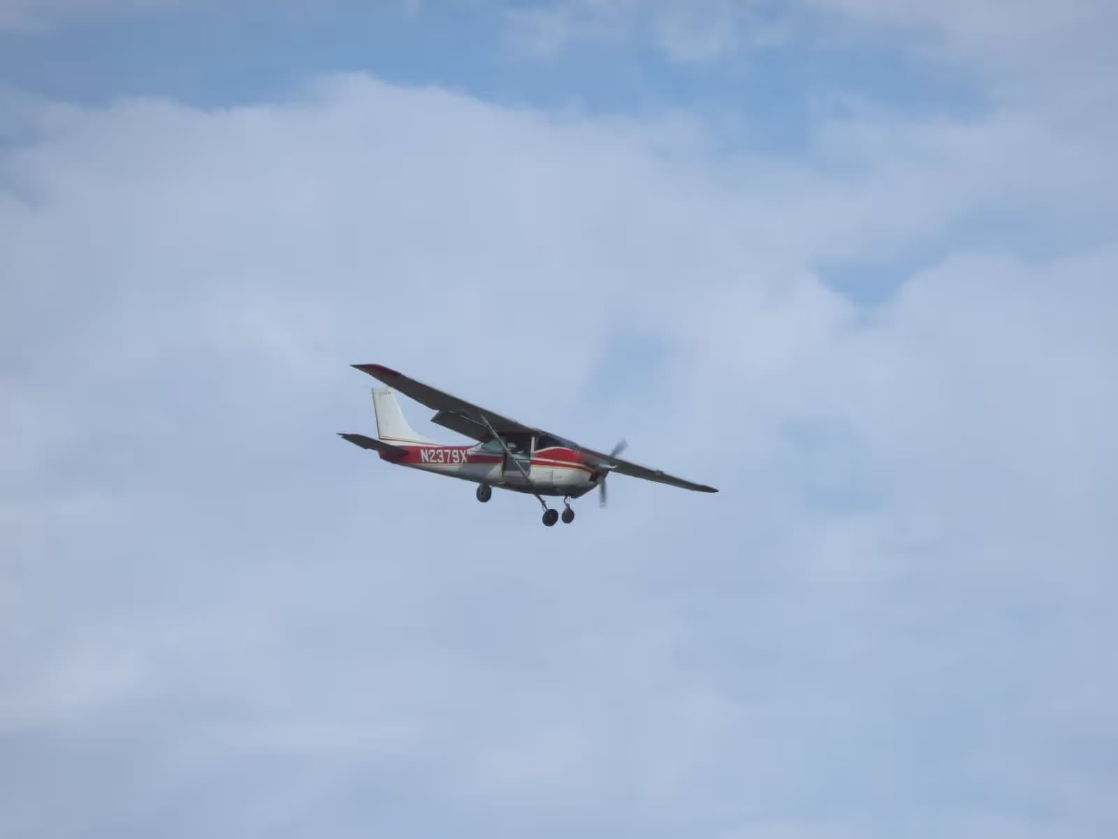 N2379X — Cessna
