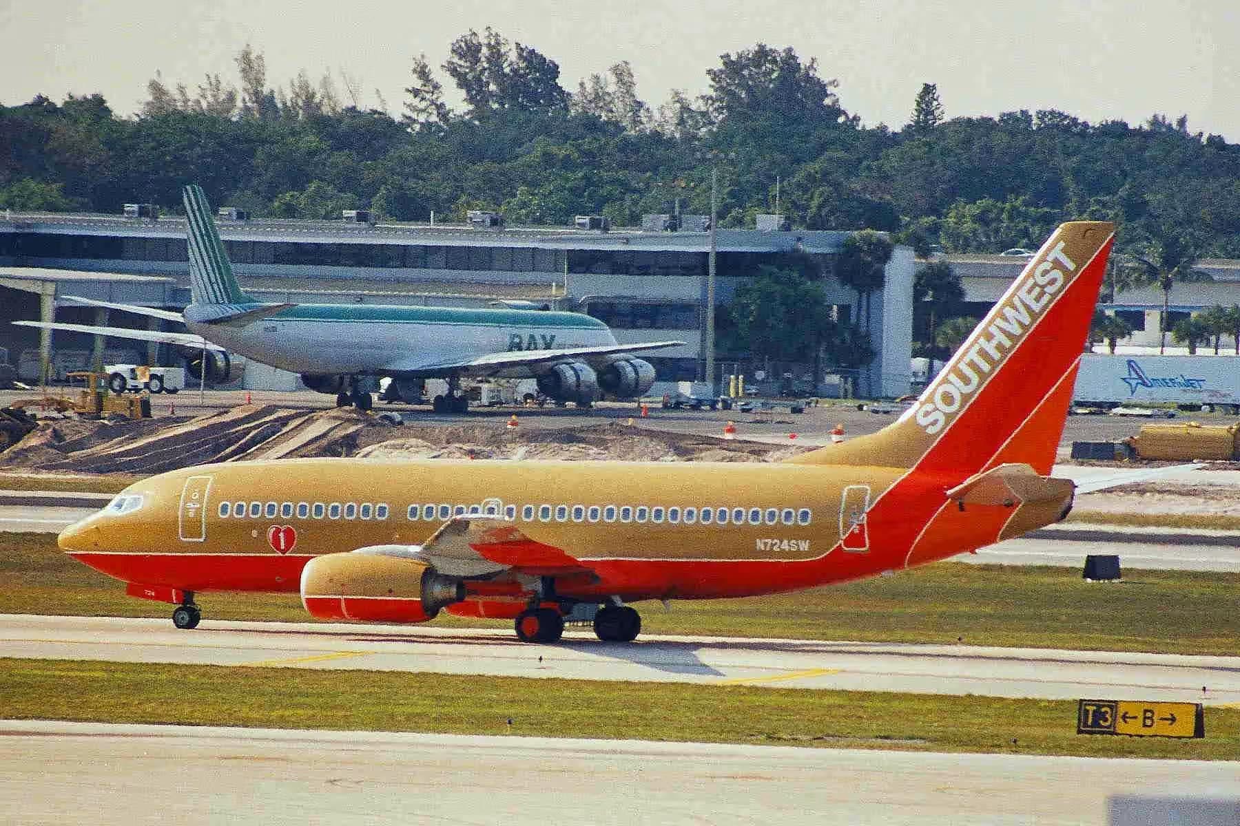 N724SW — Boeing