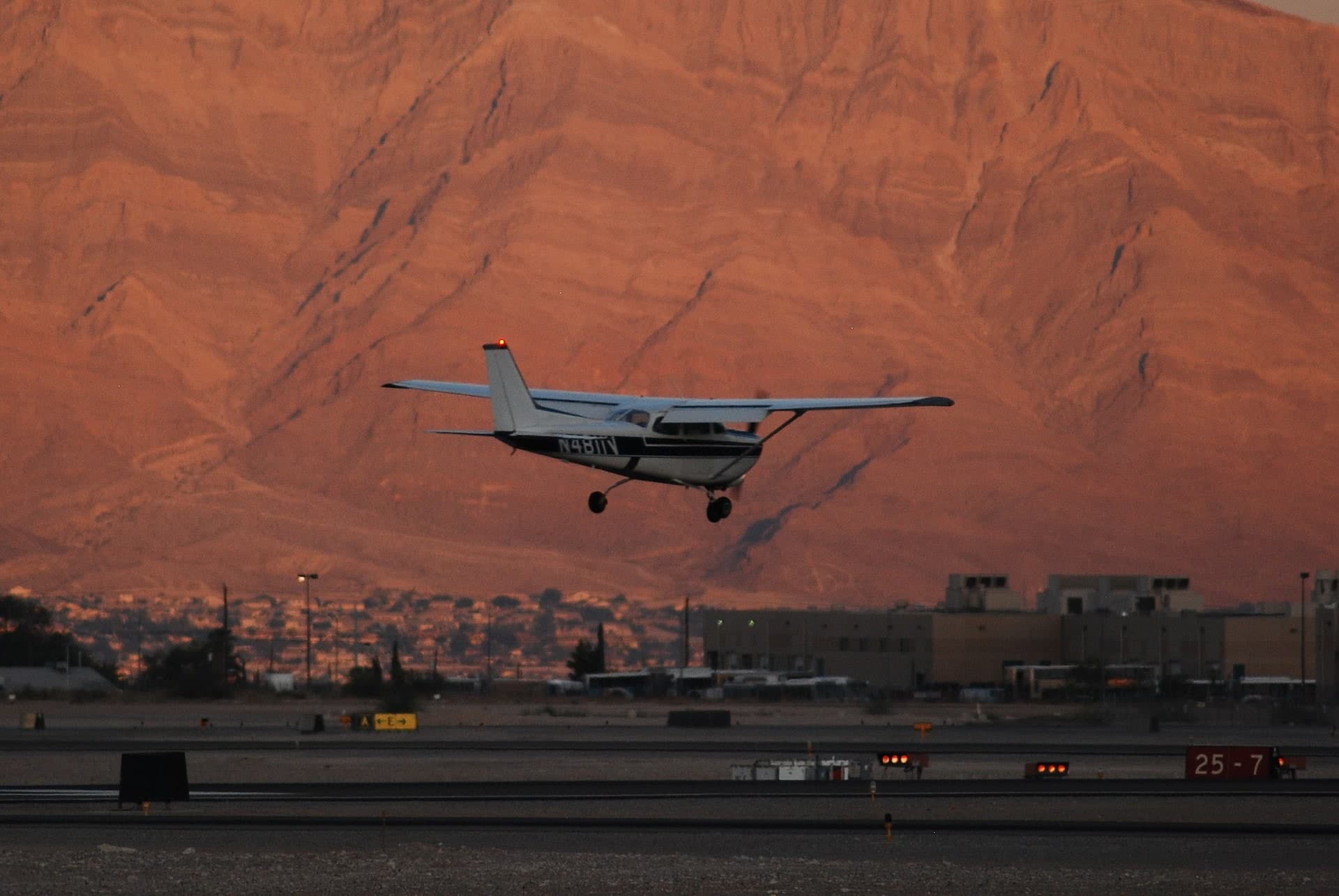 N4811N — Aircraft