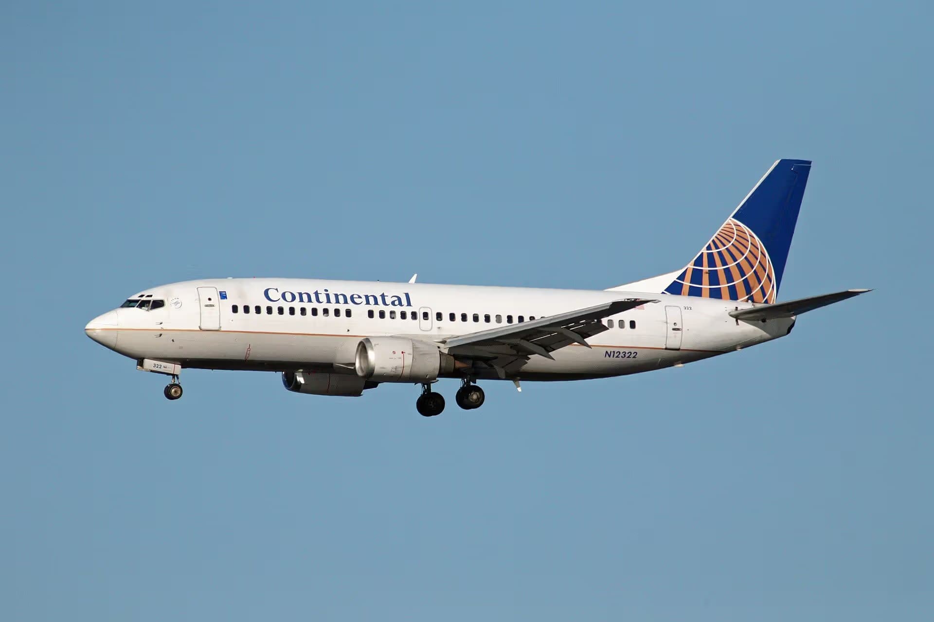N12322 — Twin-engine aircraft