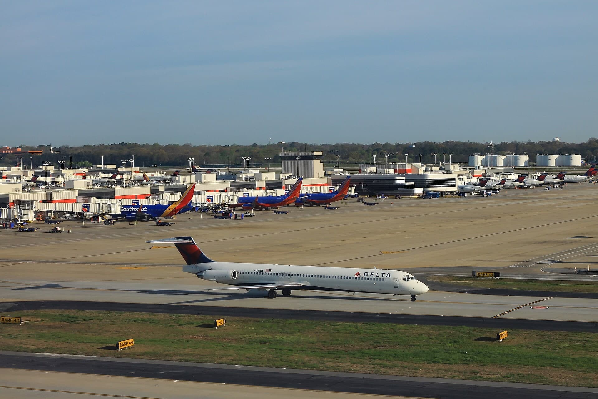 N946DL — Aircraft