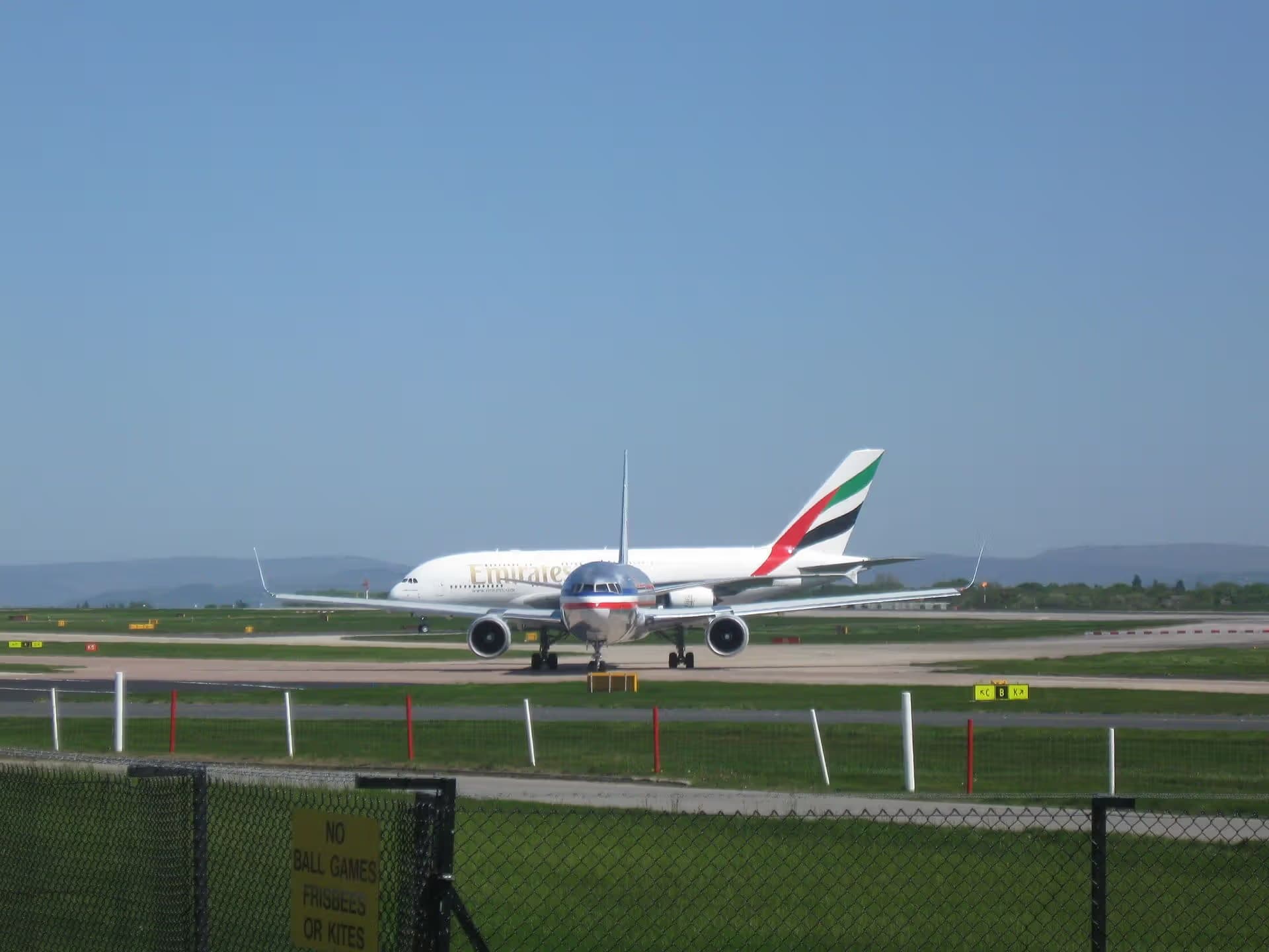 N345AN — Twin-engine aircraft