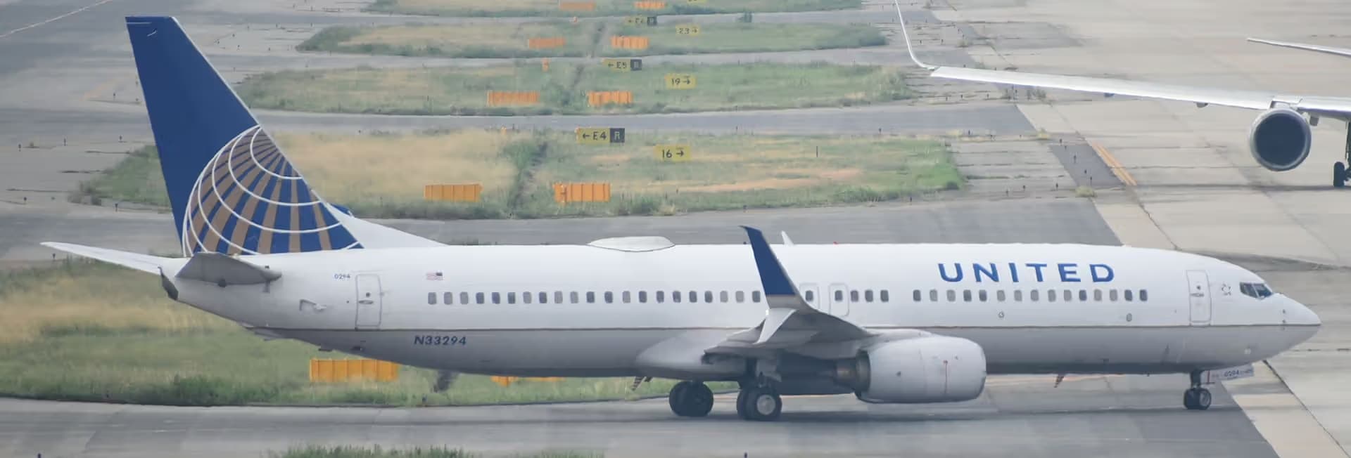 N33294 — Boeing