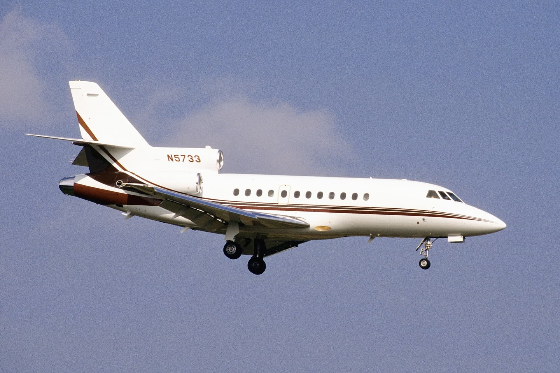 N5733 — Business jet